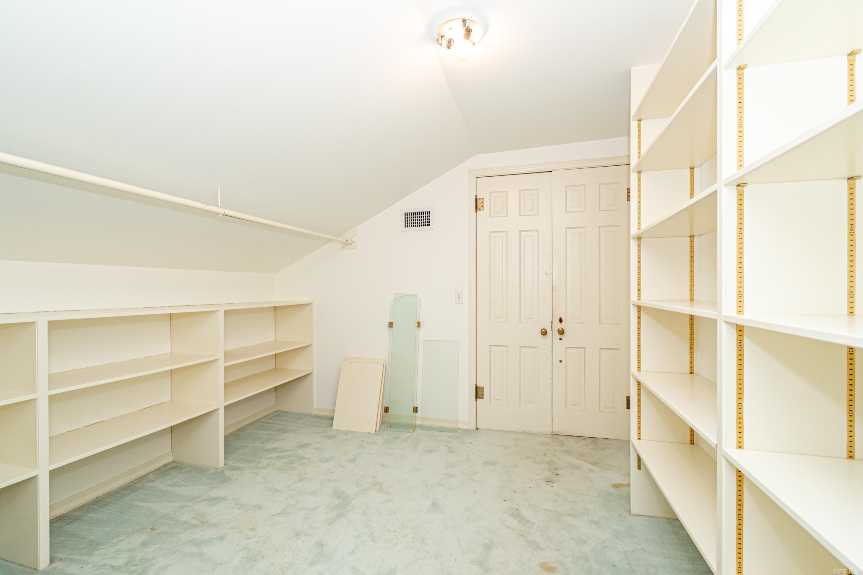 MELLORS 4TH - Residential