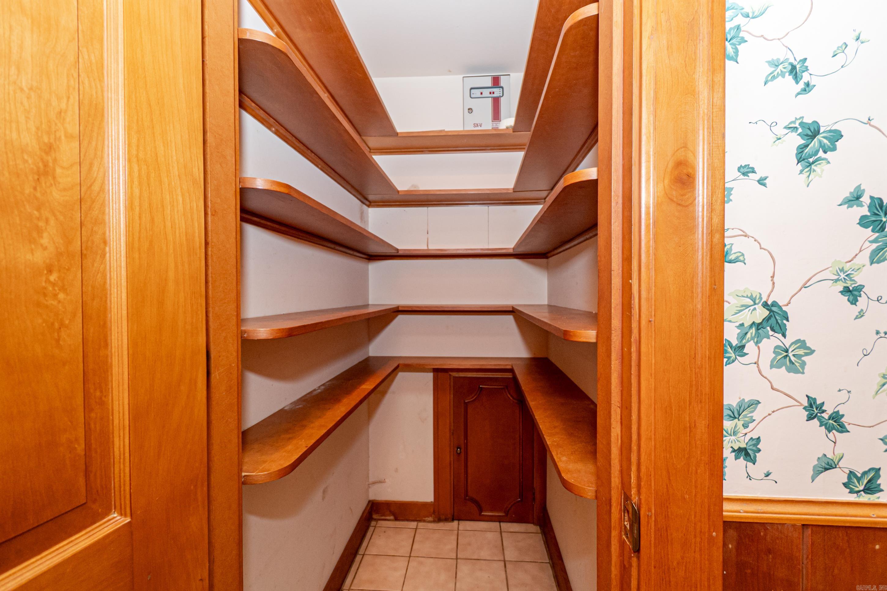 MELLORS 4TH - Residential