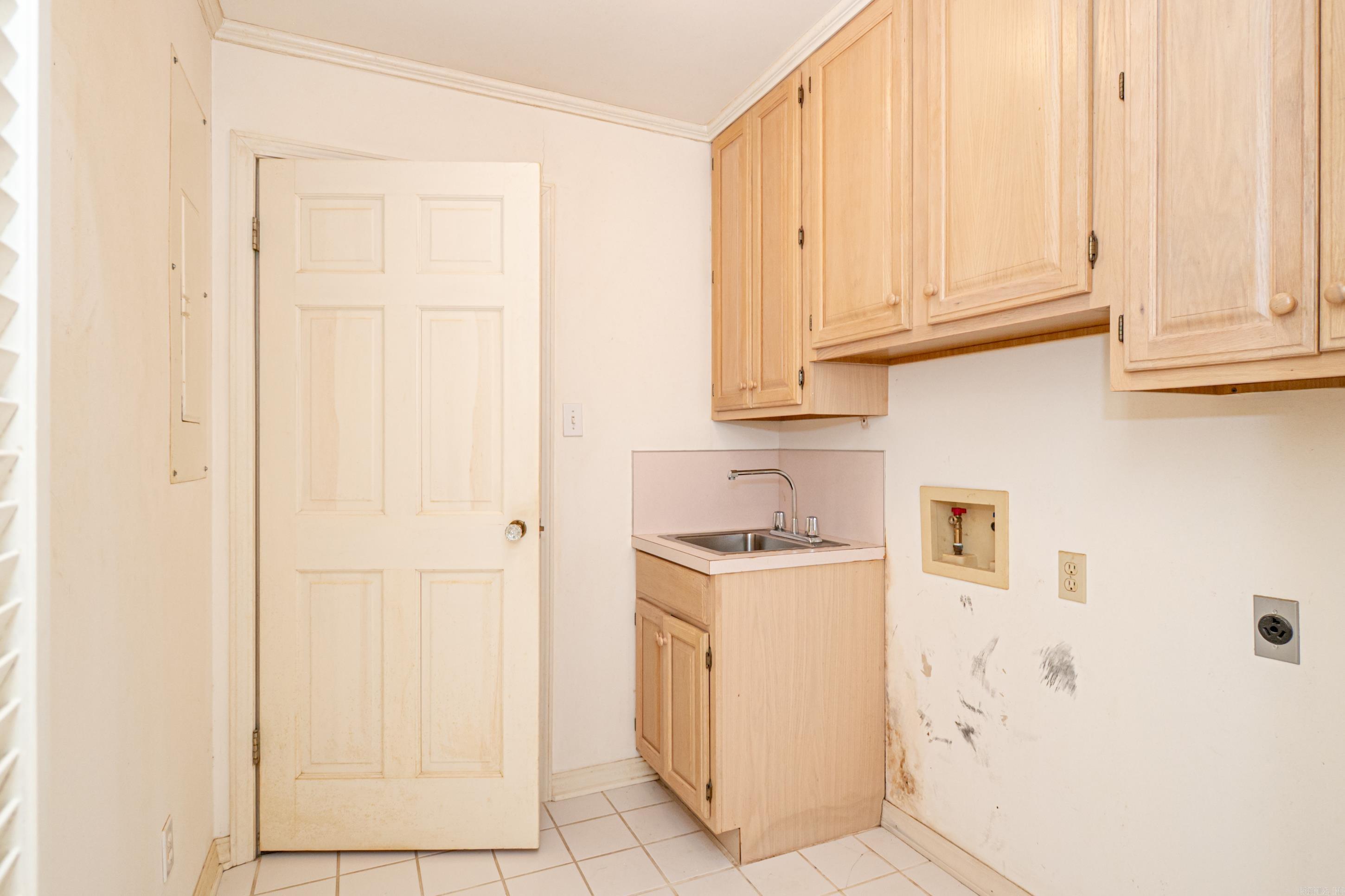 MELLORS 4TH - Residential