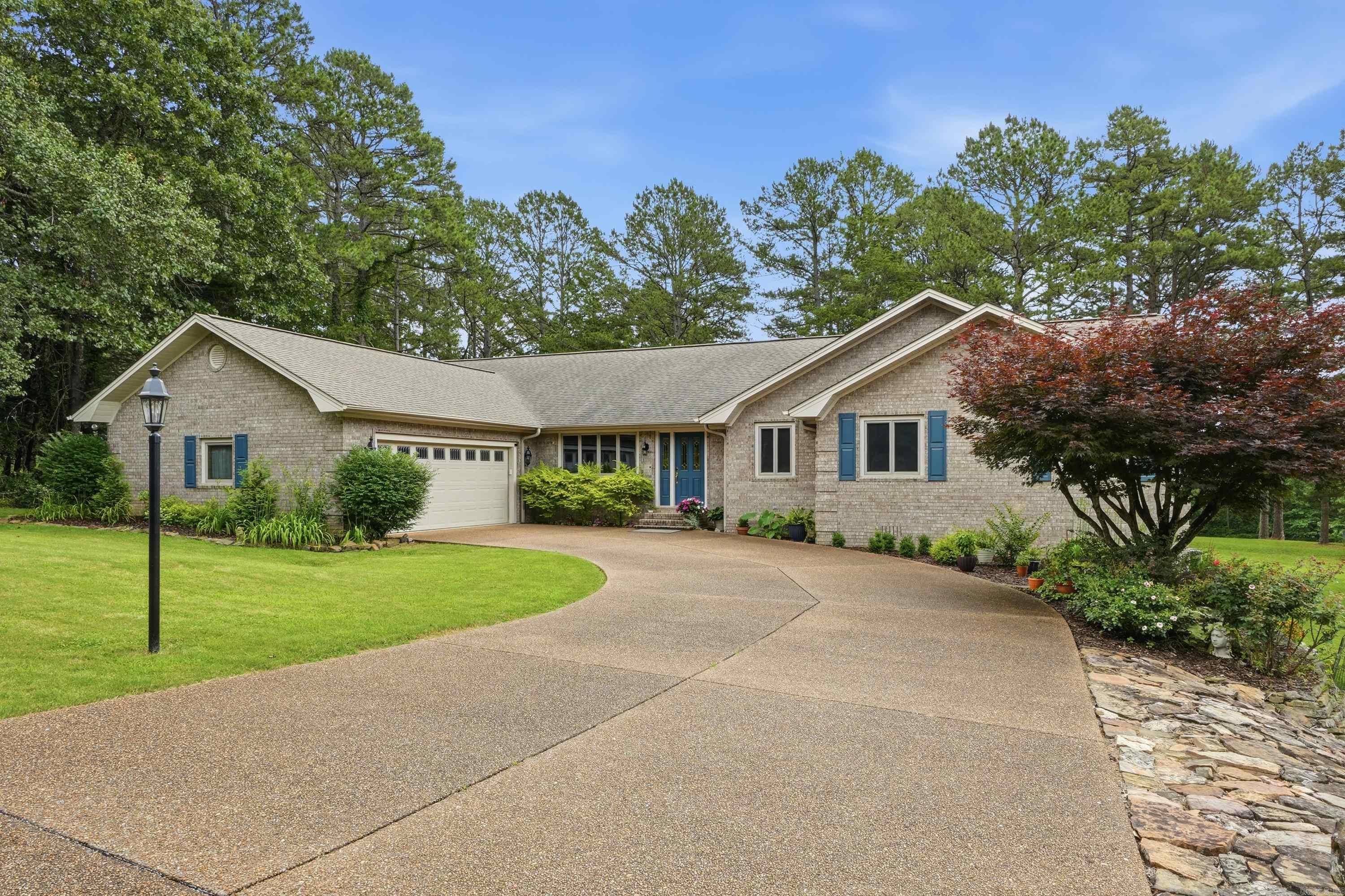 MOUNTAIN RANCH - Residential