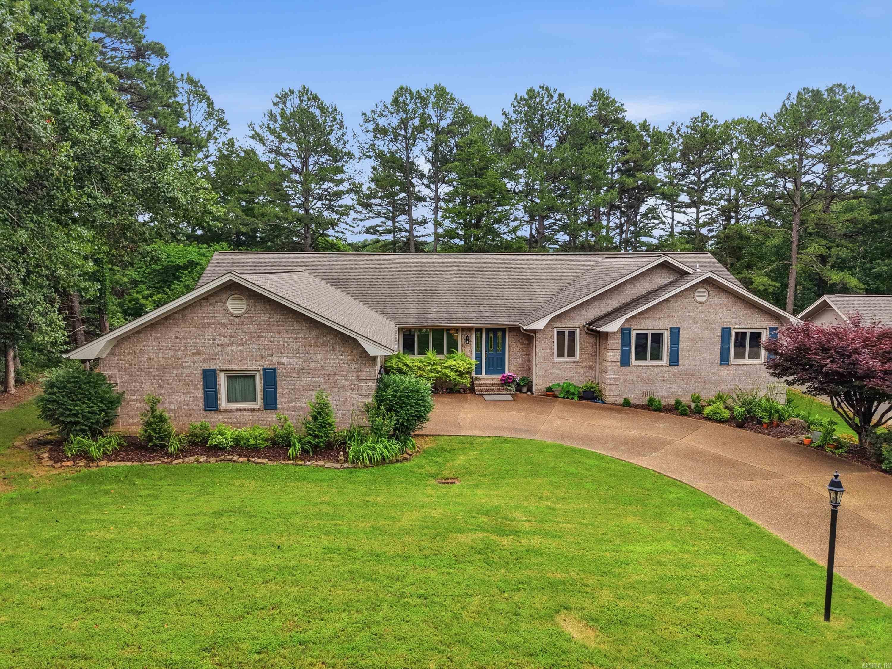 MOUNTAIN RANCH - Residential