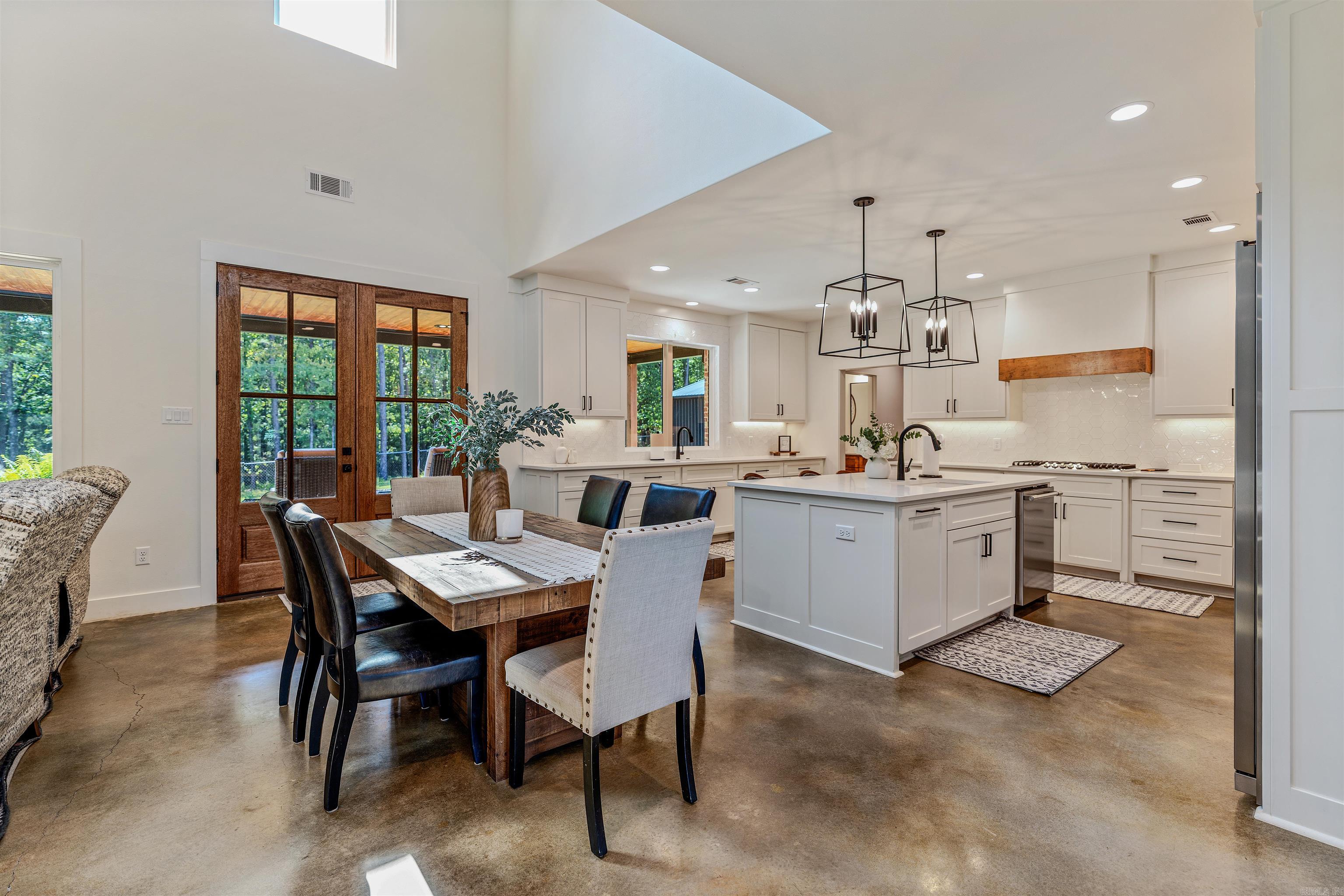 WILLIAMS CREEK - Residential