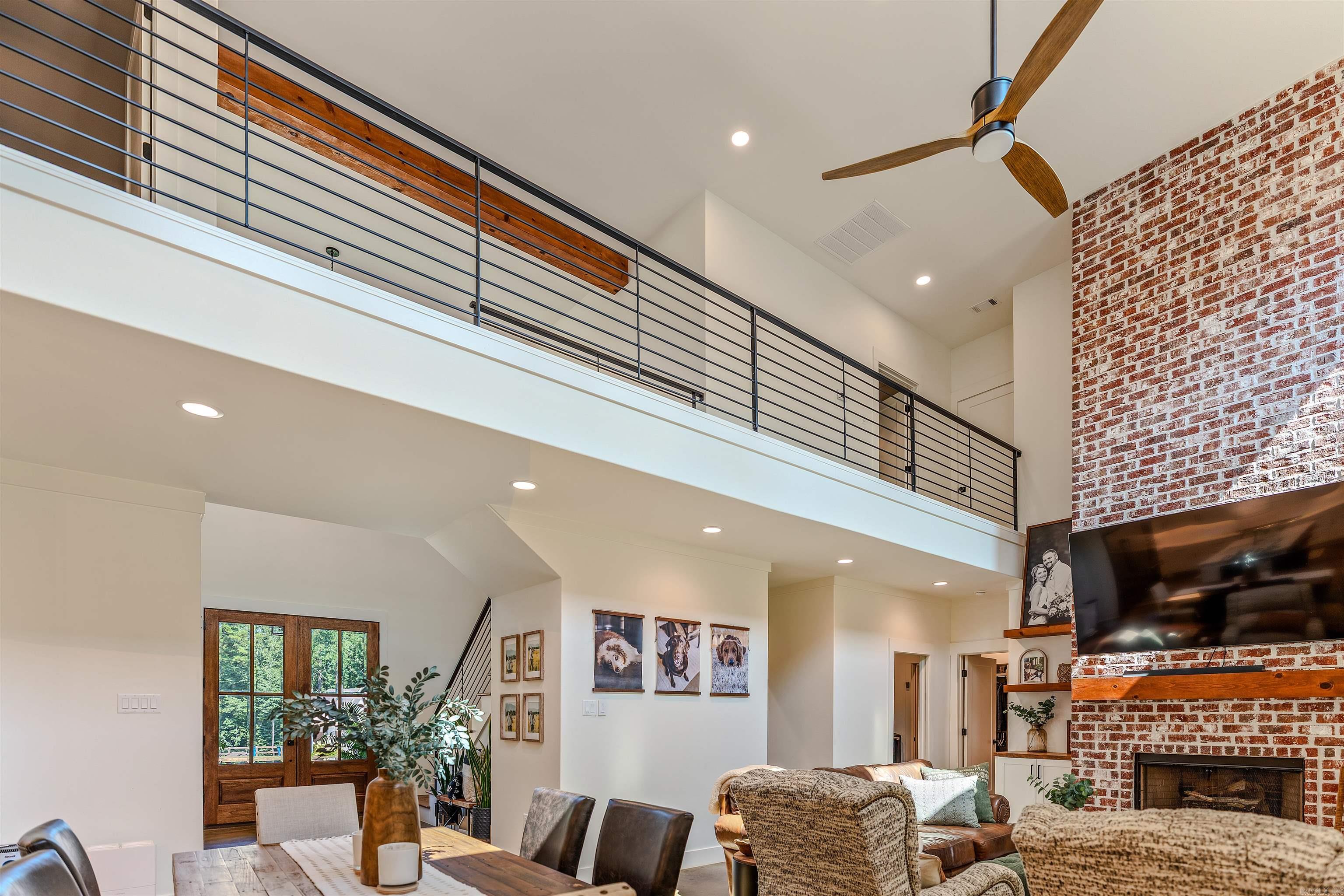 WILLIAMS CREEK - Residential