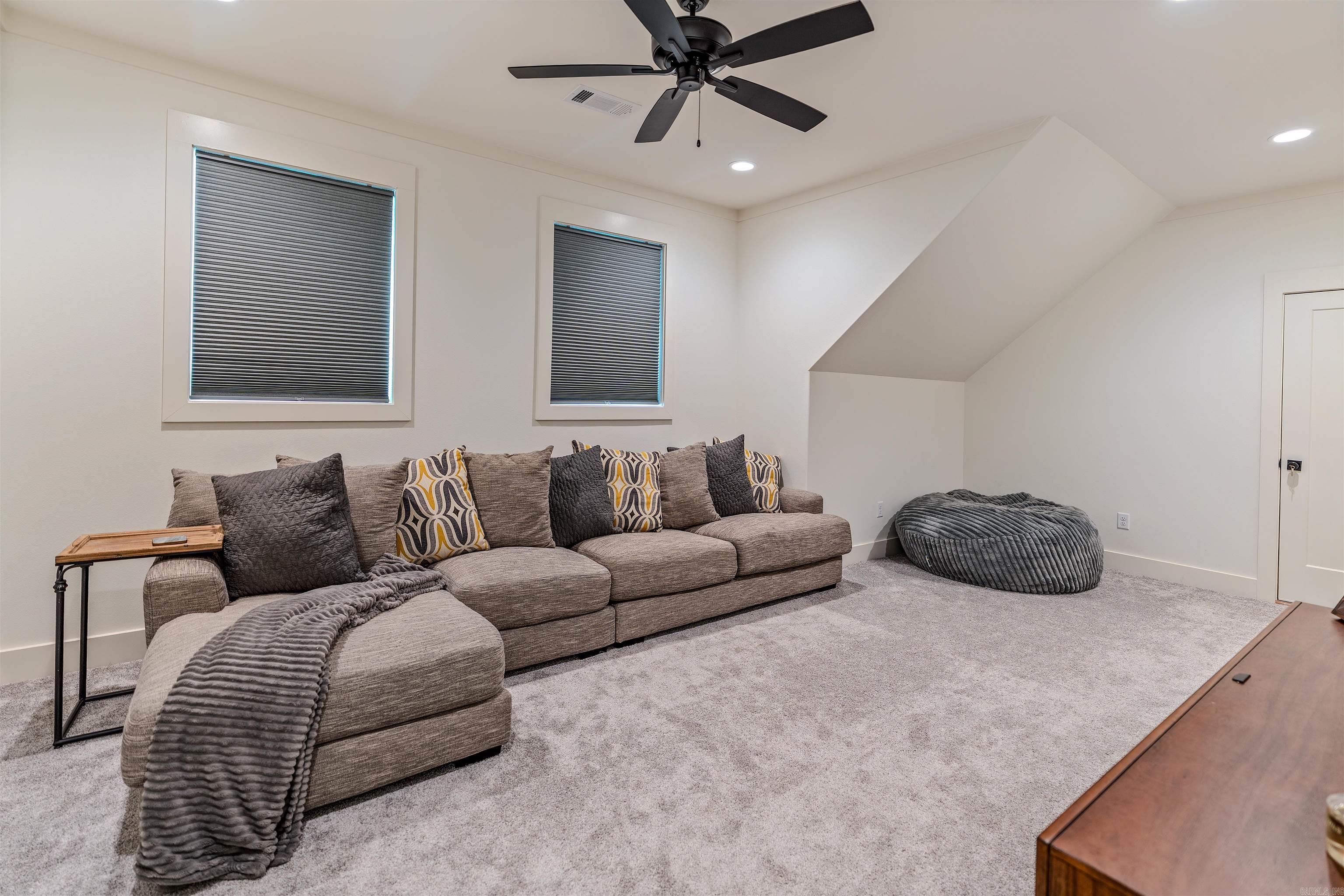 WILLIAMS CREEK - Residential