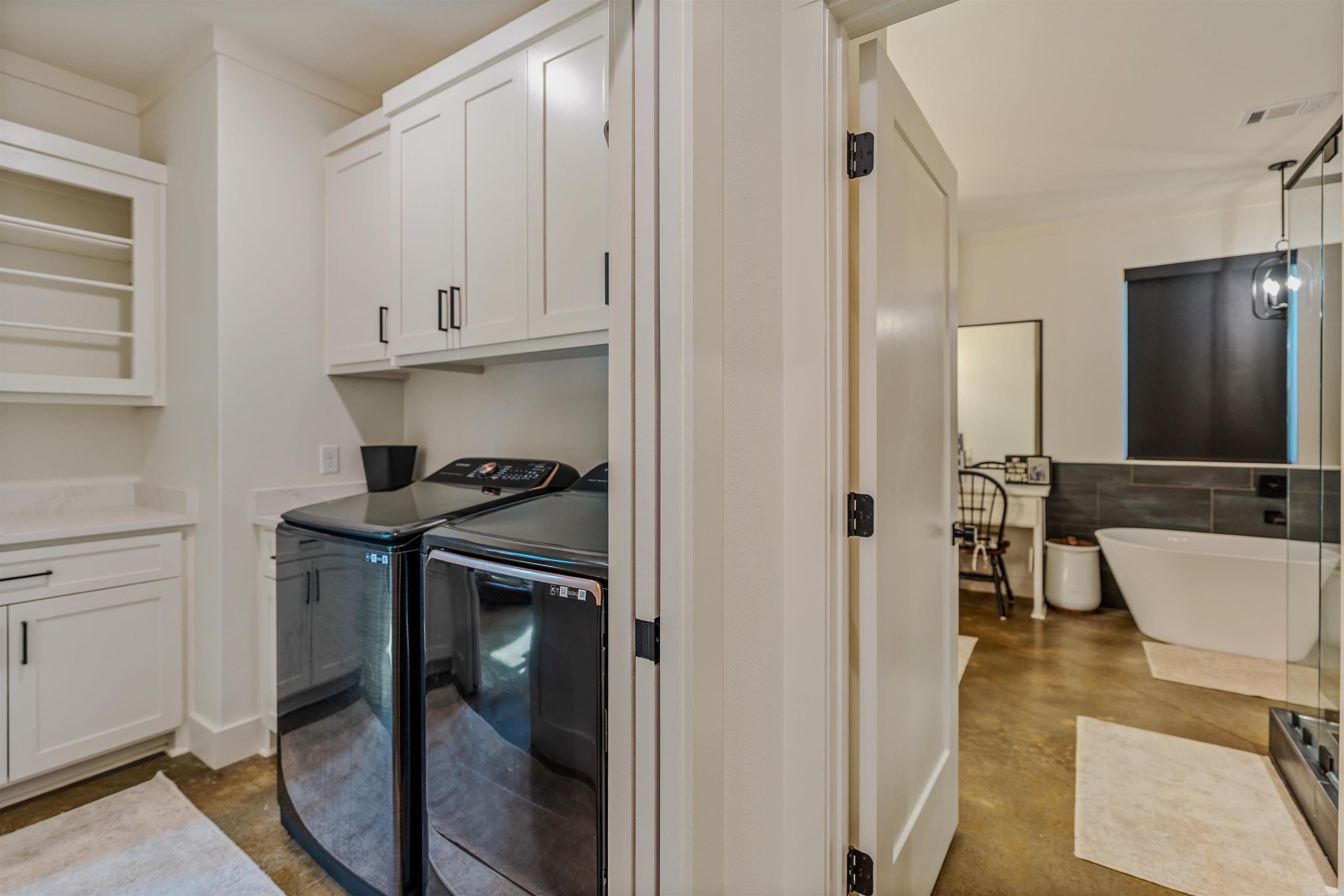 WILLIAMS CREEK - Residential