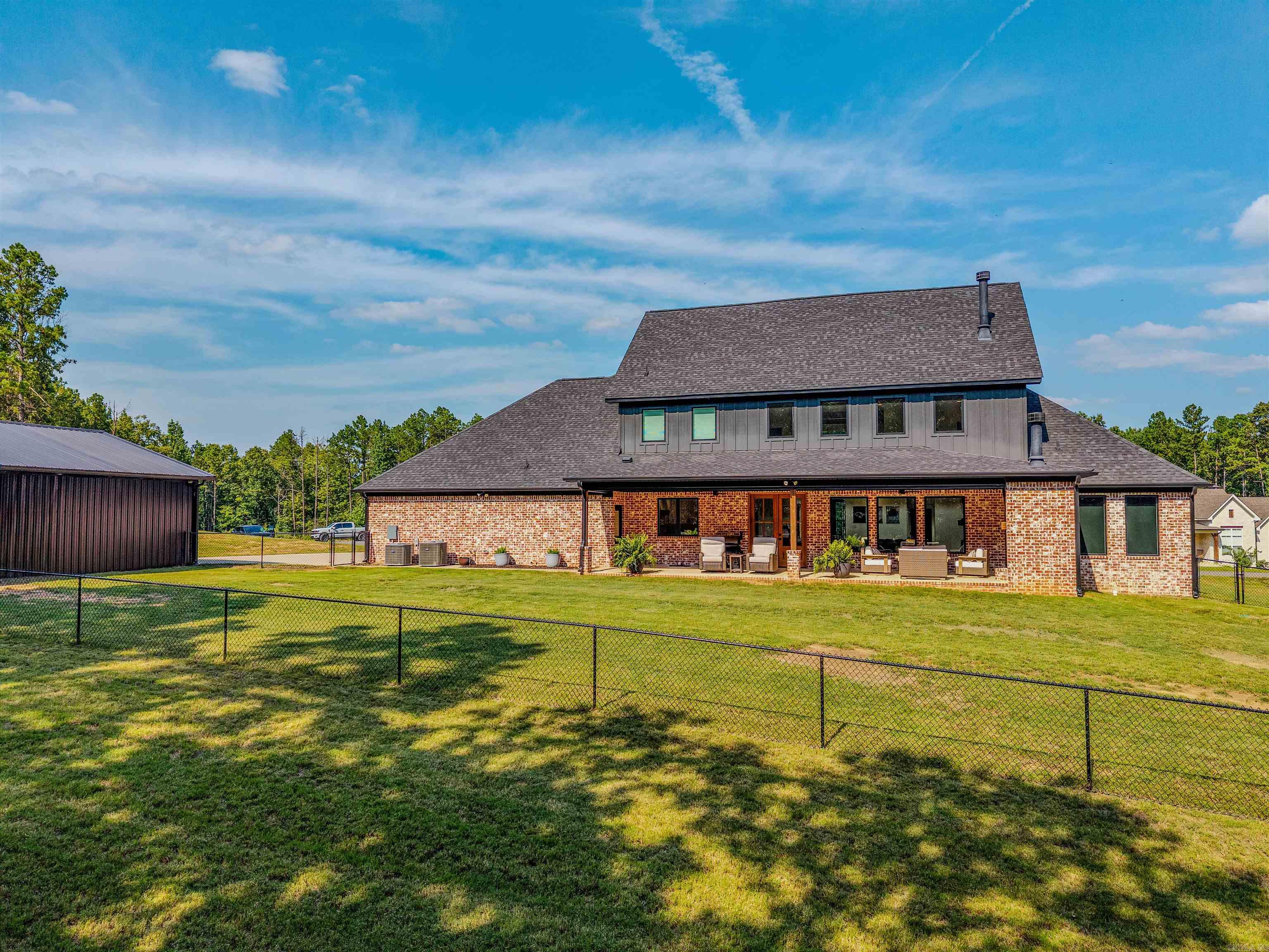 WILLIAMS CREEK - Residential