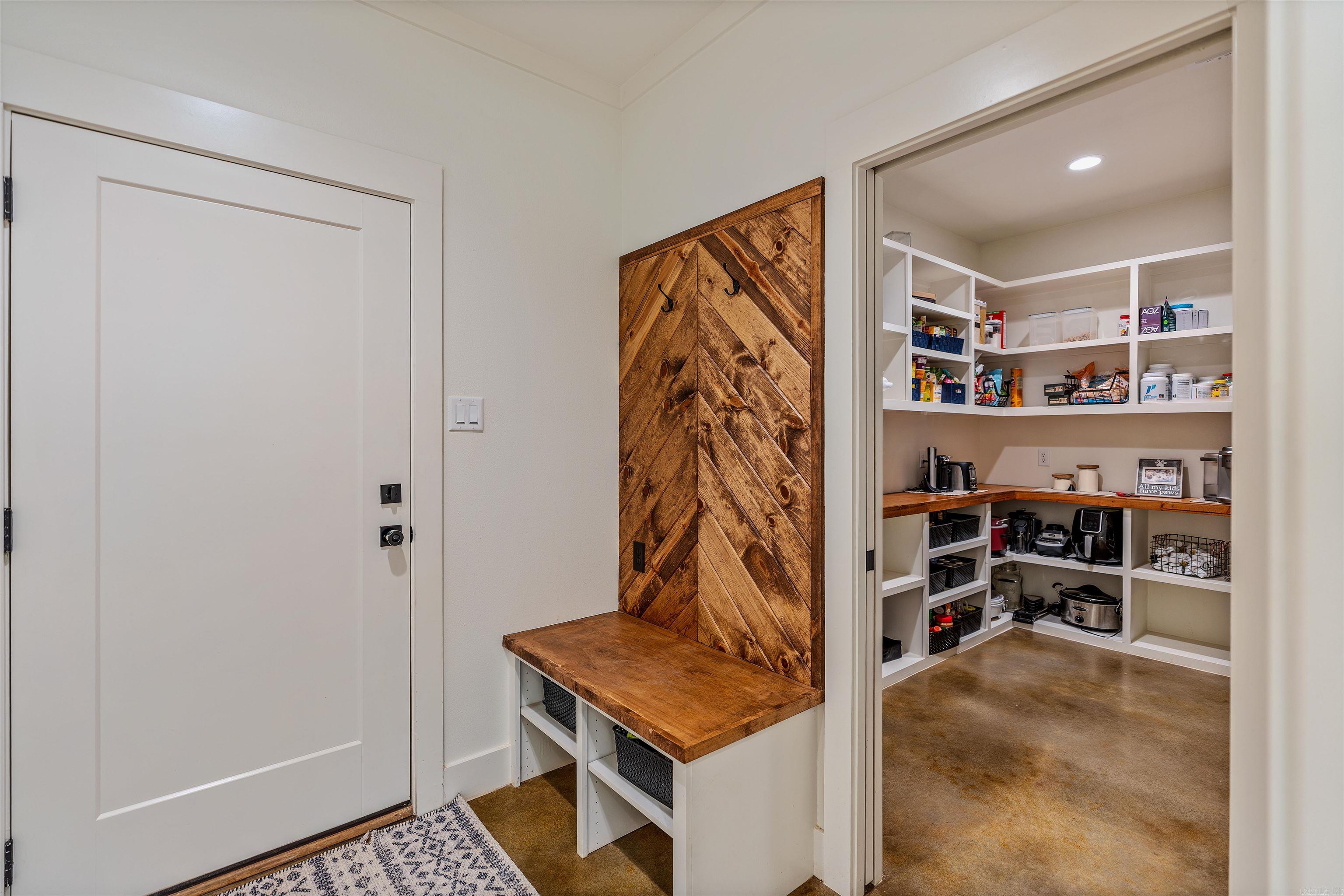 WILLIAMS CREEK - Residential