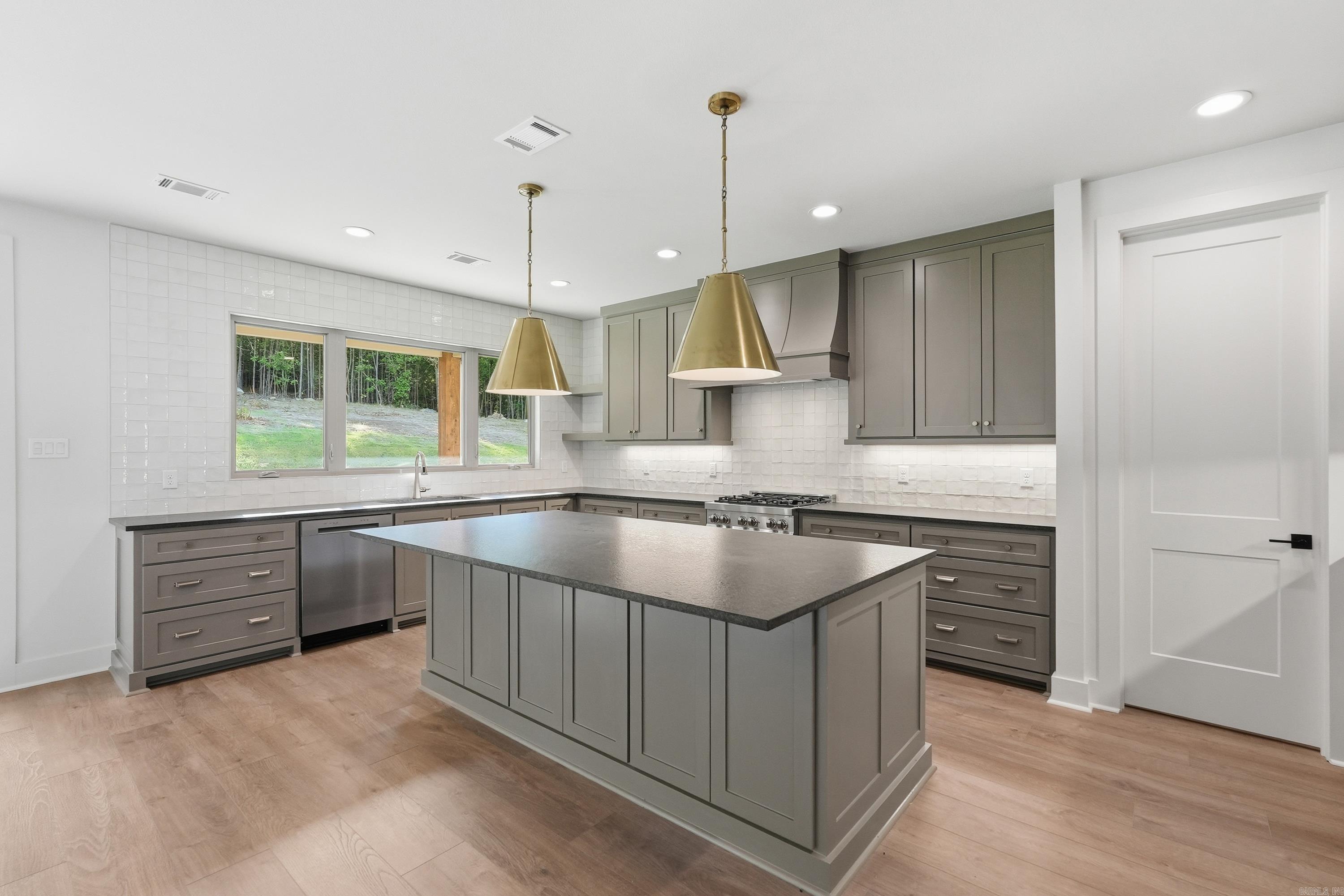WATERVIEW ESTATES - Residential