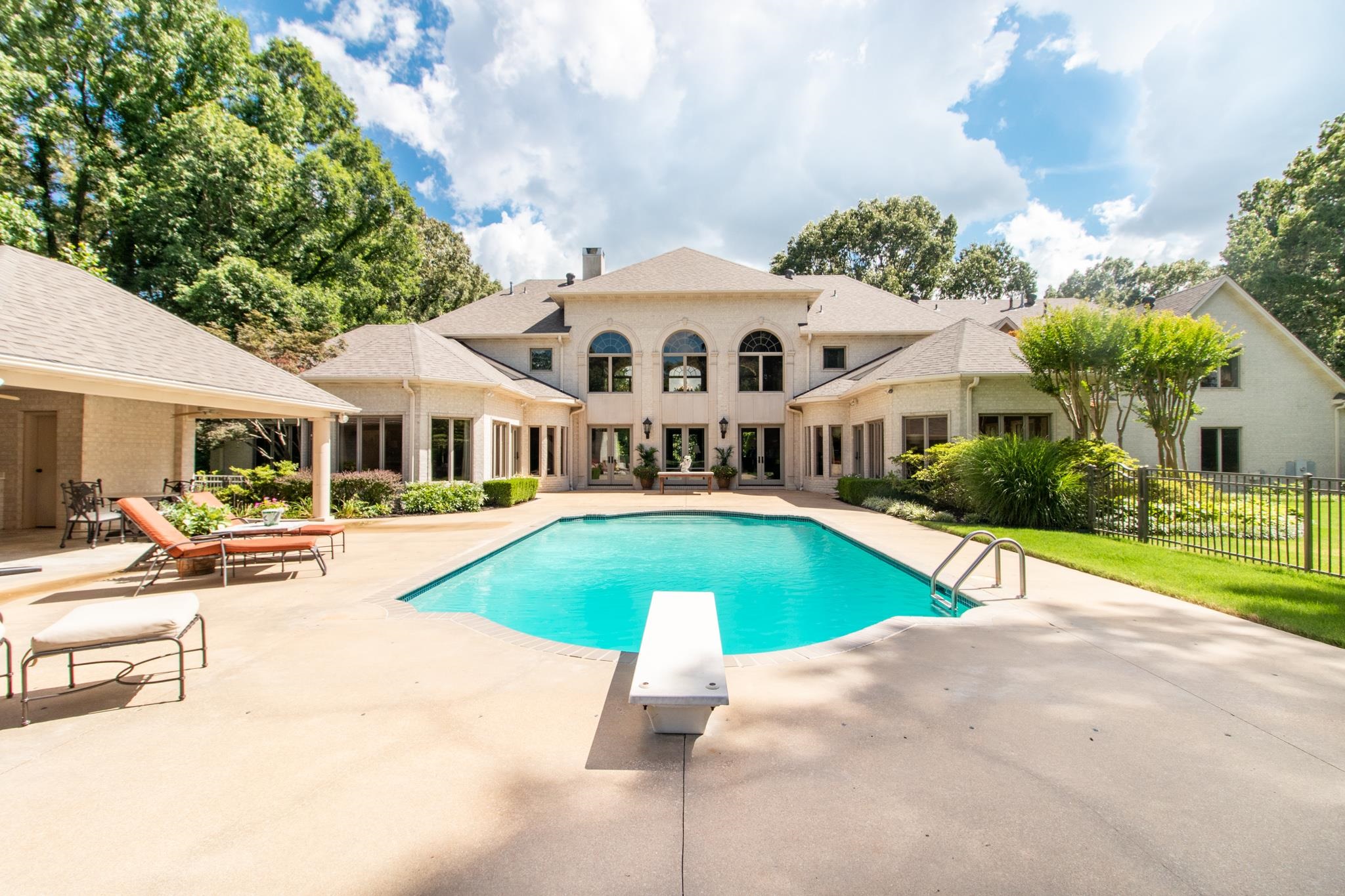 Ridgepointe Country Club - Residential