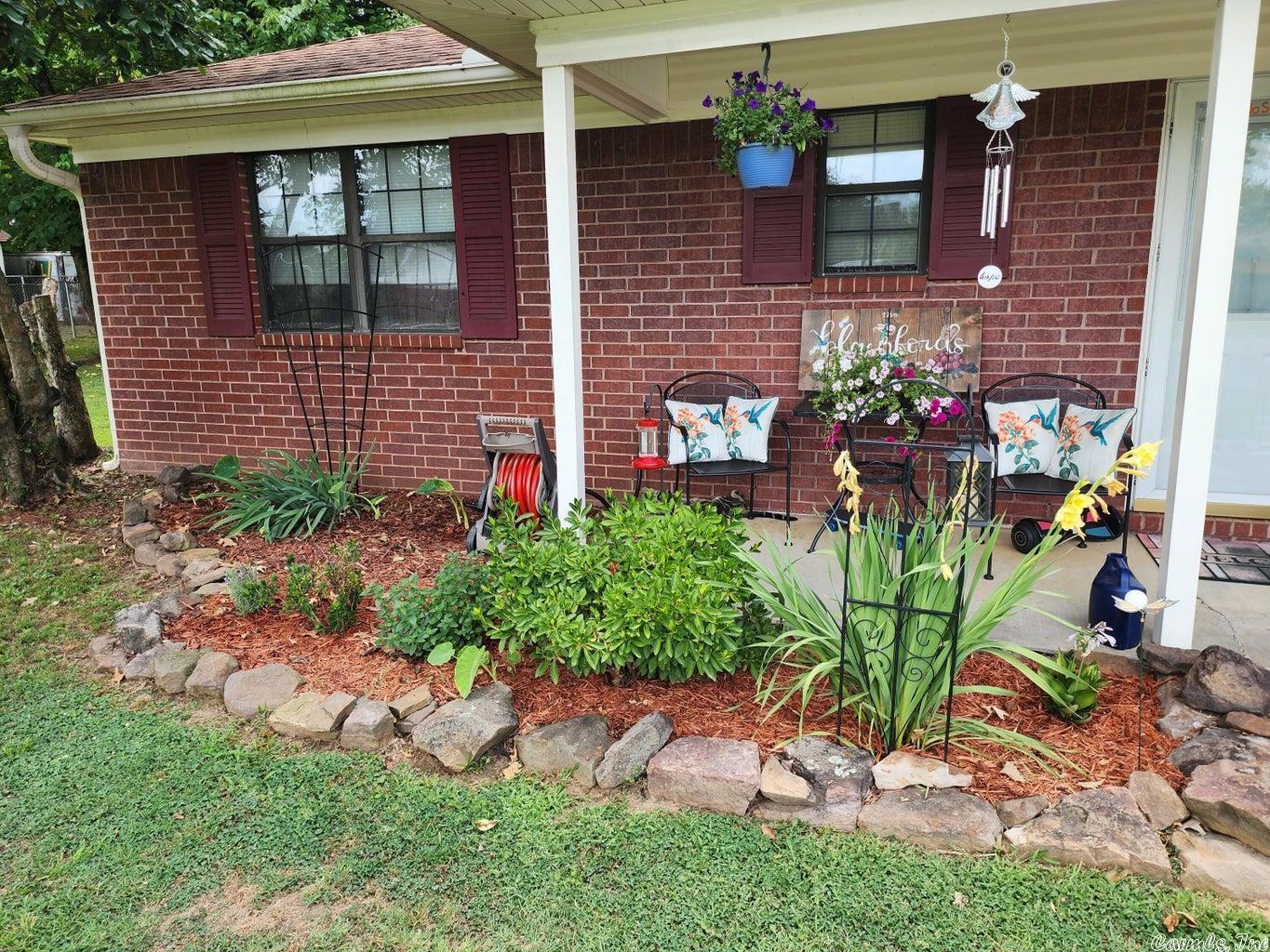 OAK MEADOWS ACRES - Residential
