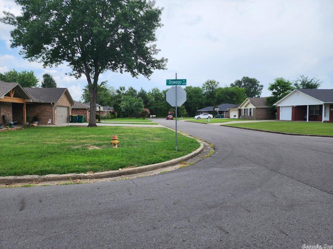 OAK MEADOWS ACRES - Residential