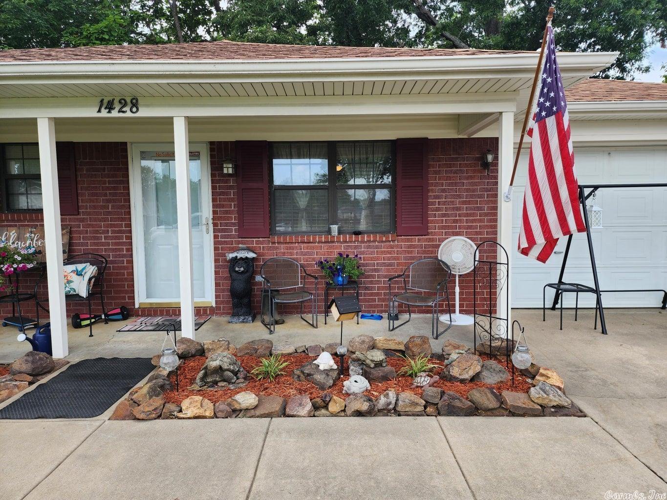 OAK MEADOWS ACRES - Residential