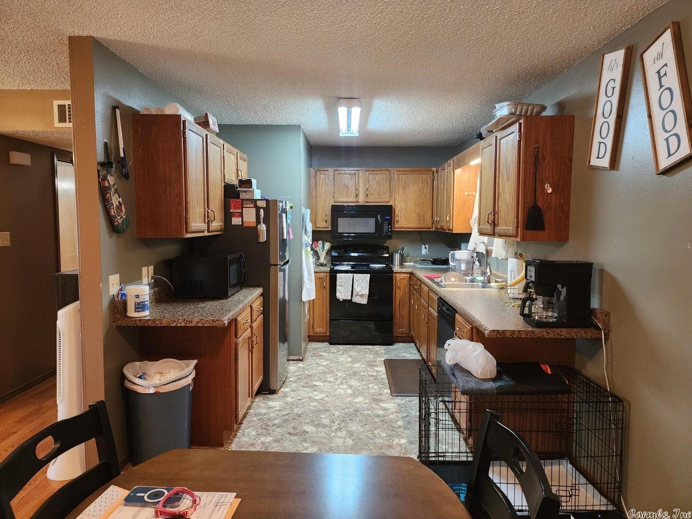 OAK MEADOWS ACRES - Residential