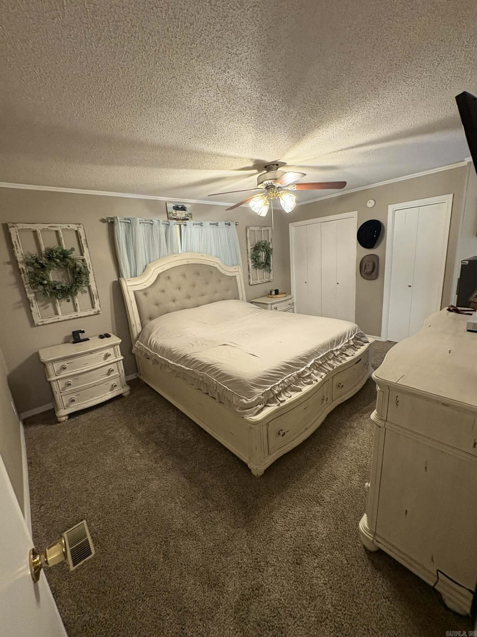 CHELSEA GLADE - Residential
