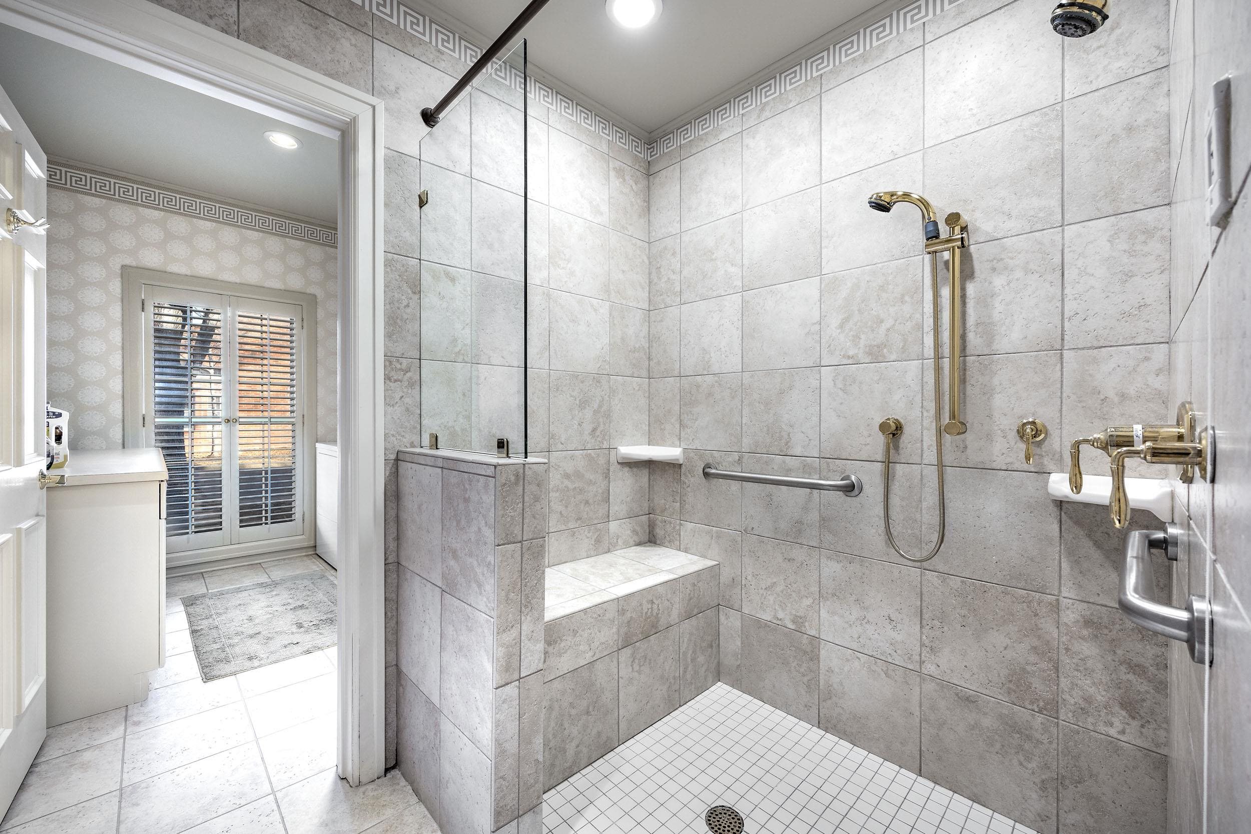 COUNTRYWOOD HPR - Residential