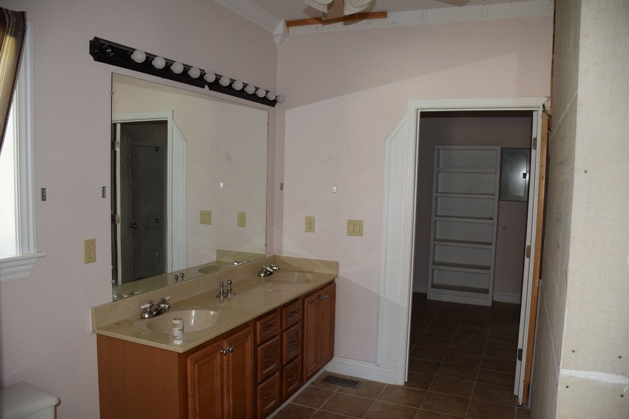 Club West Estates - Residential