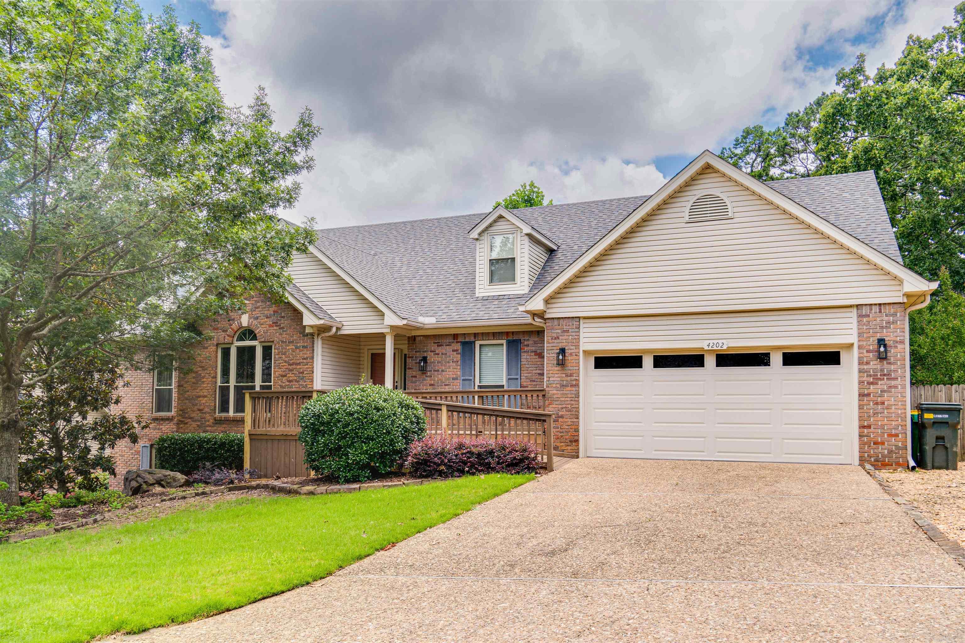 Longlea Manor - Residential