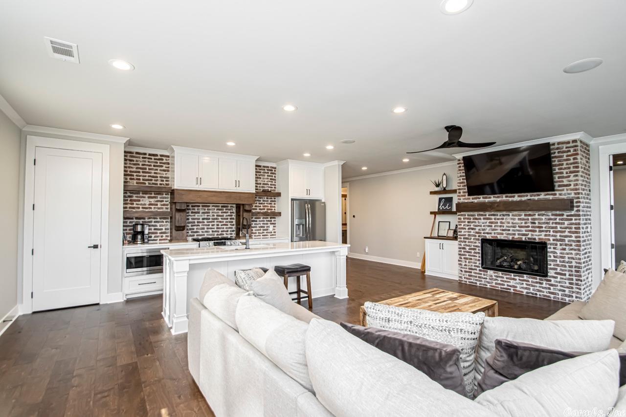 PINE VALLEY - Residential