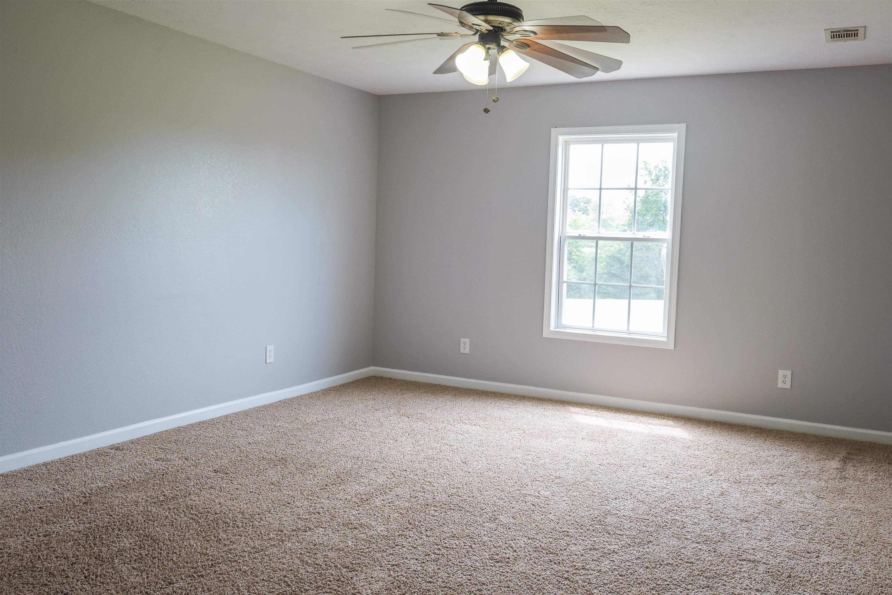 WINDSONG ACRES - Residential