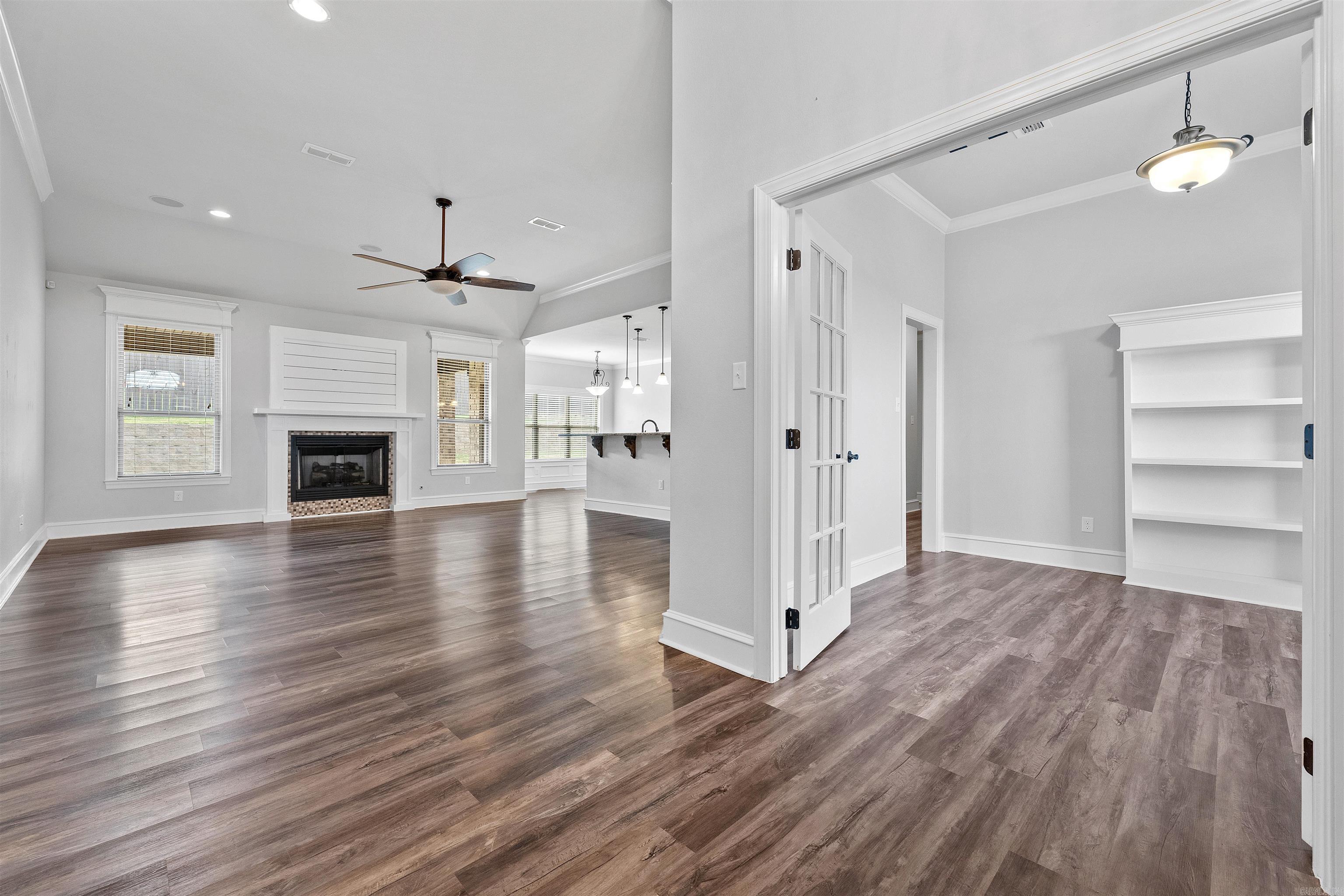 CREEKSIDE ADDN - Residential