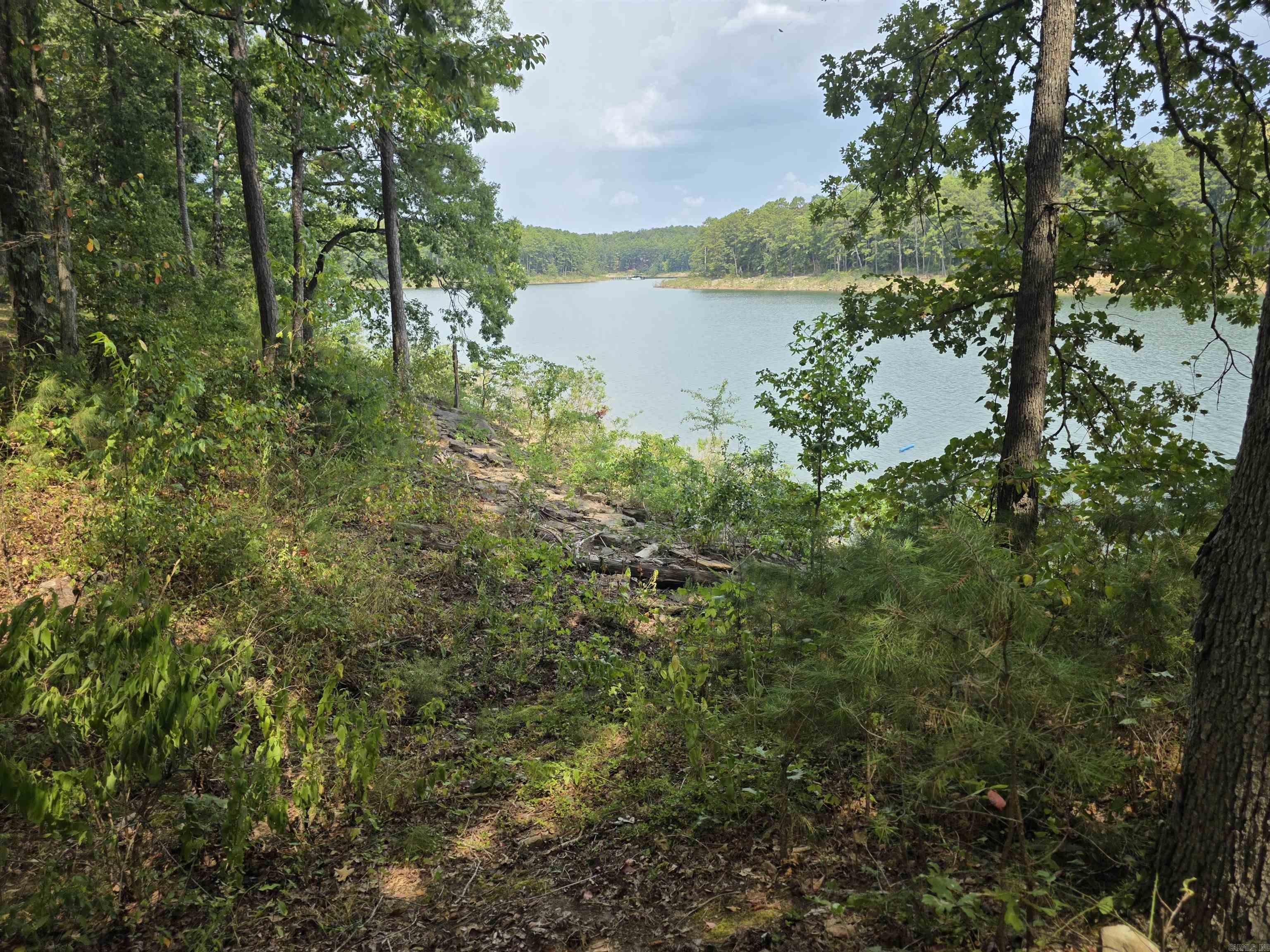 TWIN COVE ESTATES - LAKE - Residential