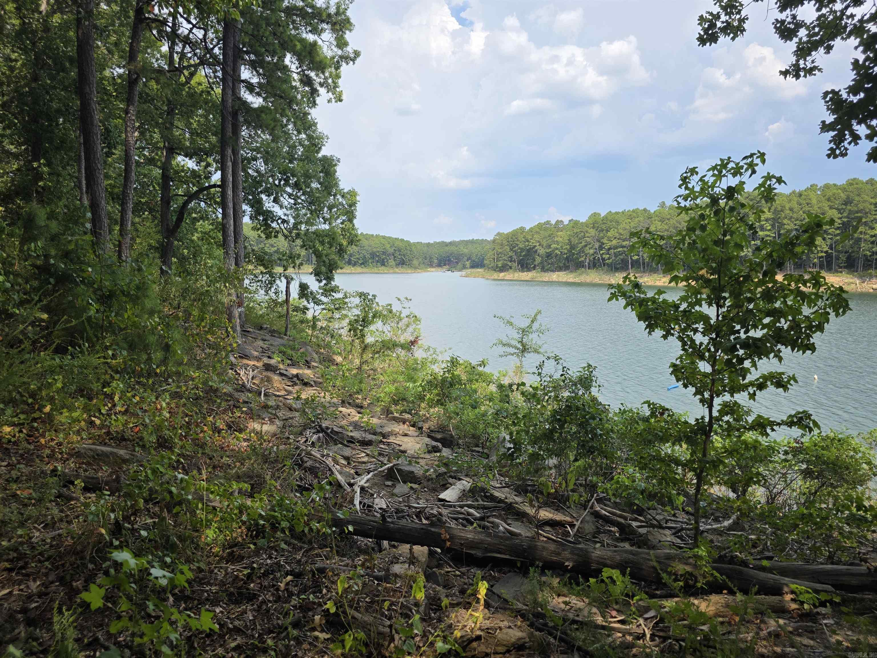 TWIN COVE ESTATES - LAKE - Residential