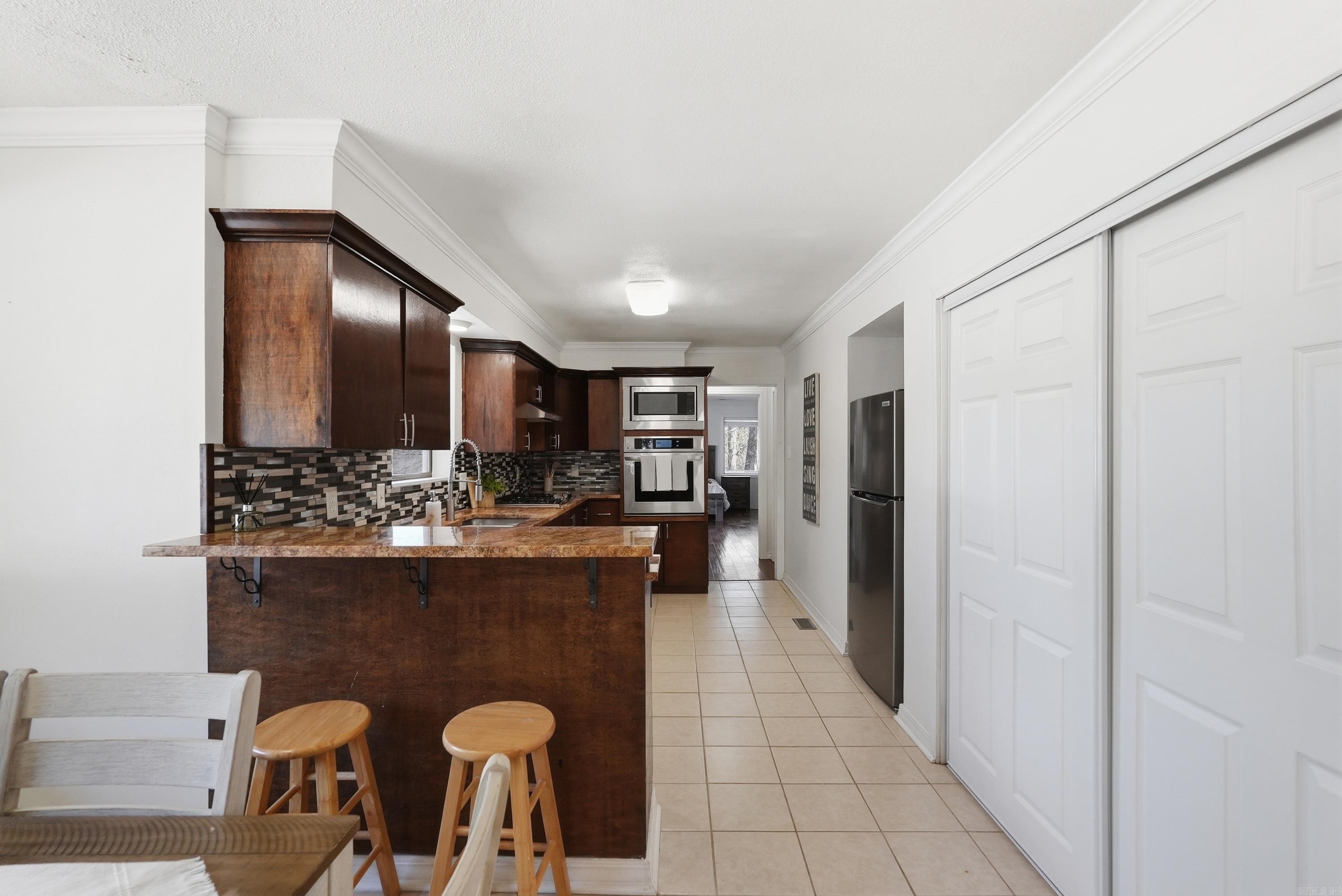 CHELSEA GLADE - Residential
