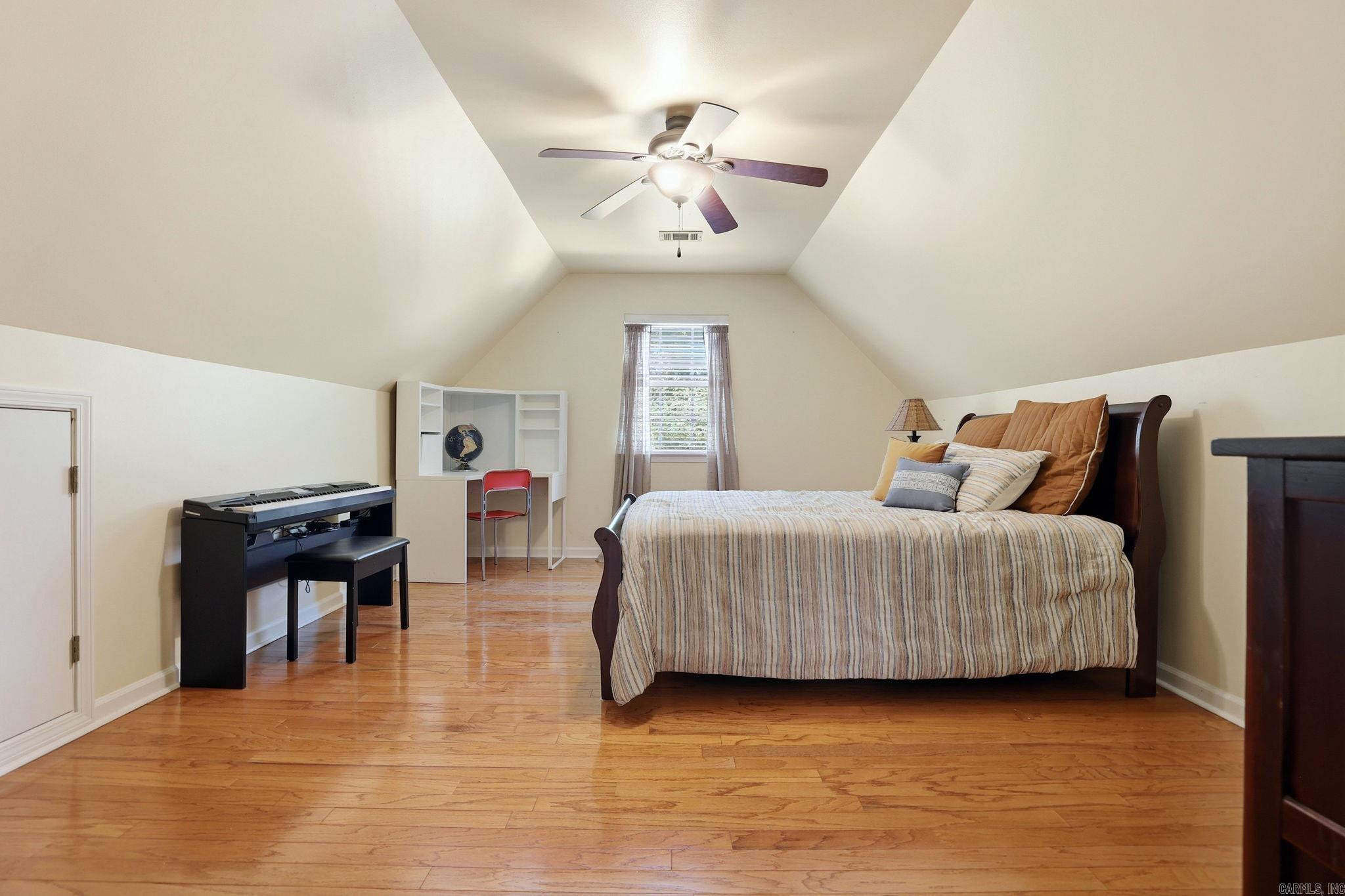 LONGLEA MANOR ADDN - Residential