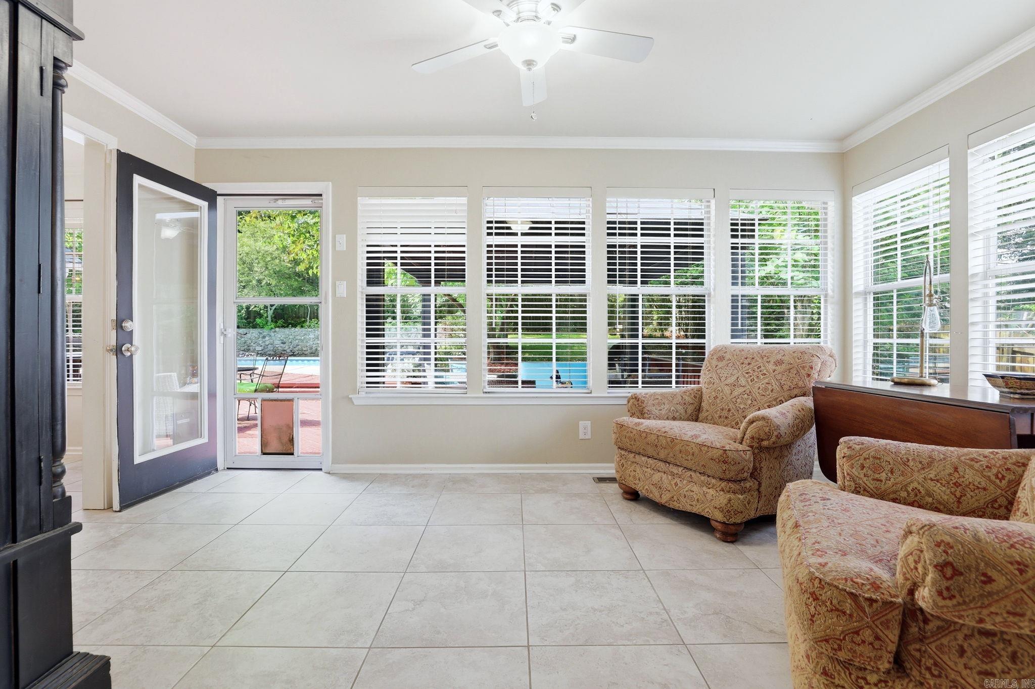 LONGLEA MANOR ADDN - Residential