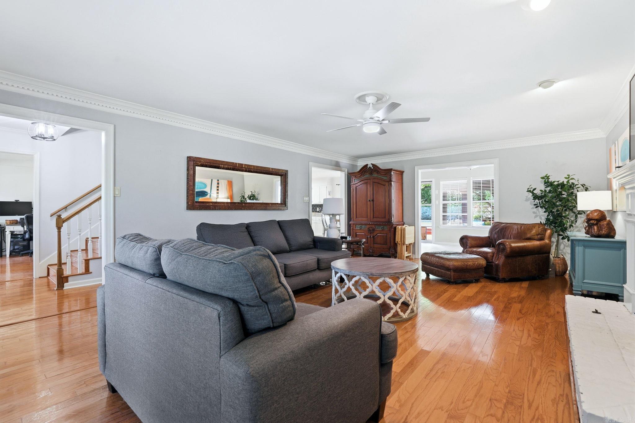 LONGLEA MANOR ADDN - Residential