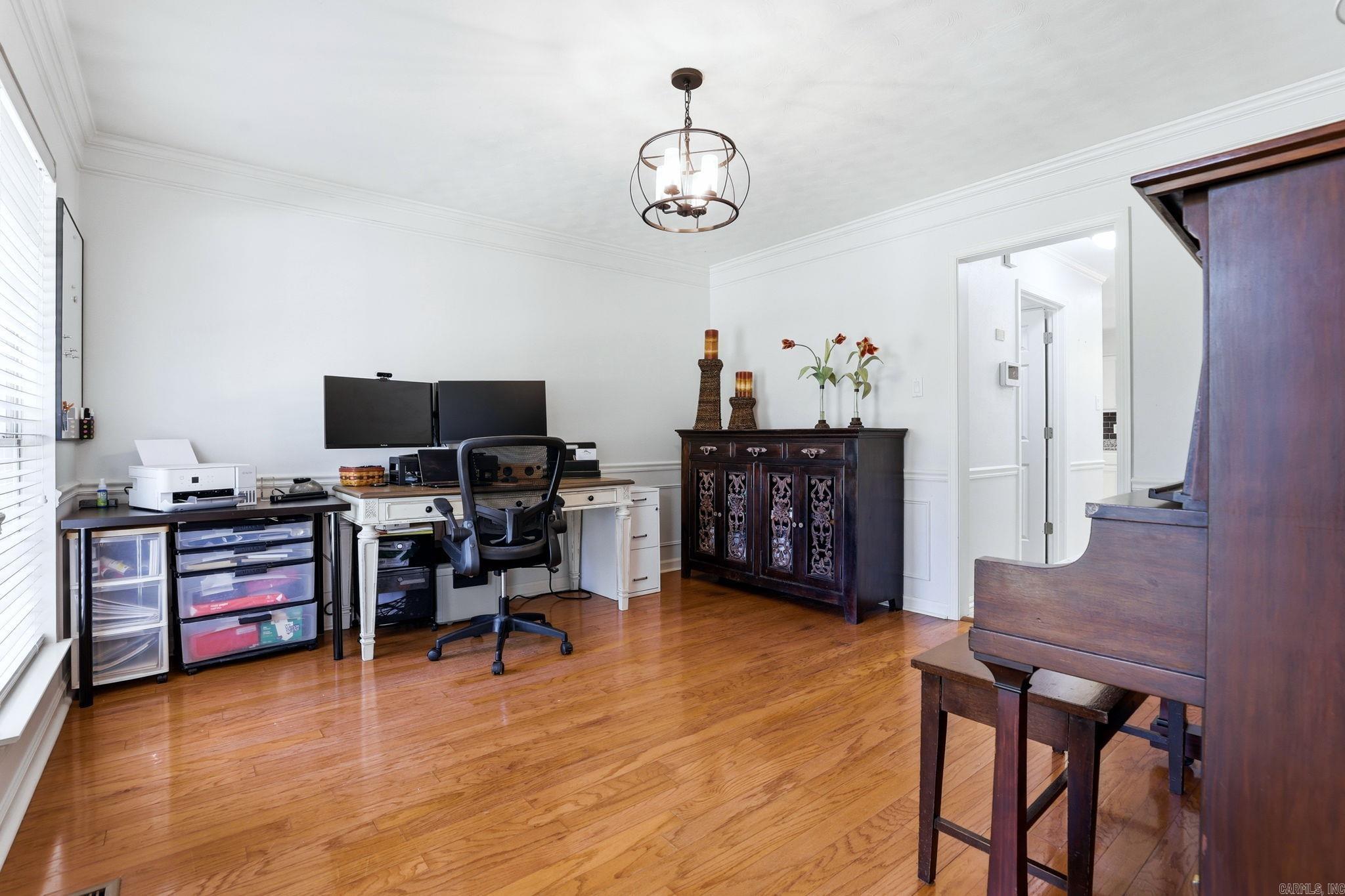 LONGLEA MANOR ADDN - Residential