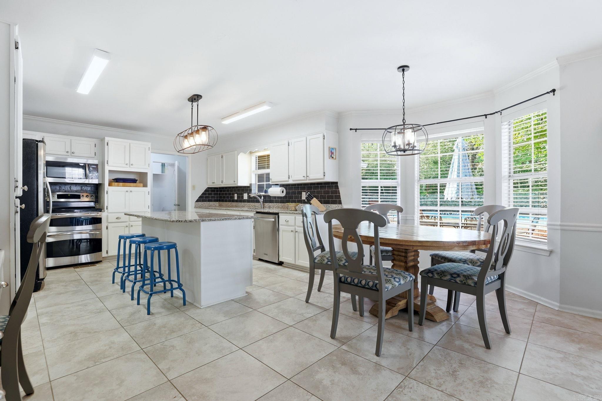 LONGLEA MANOR ADDN - Residential