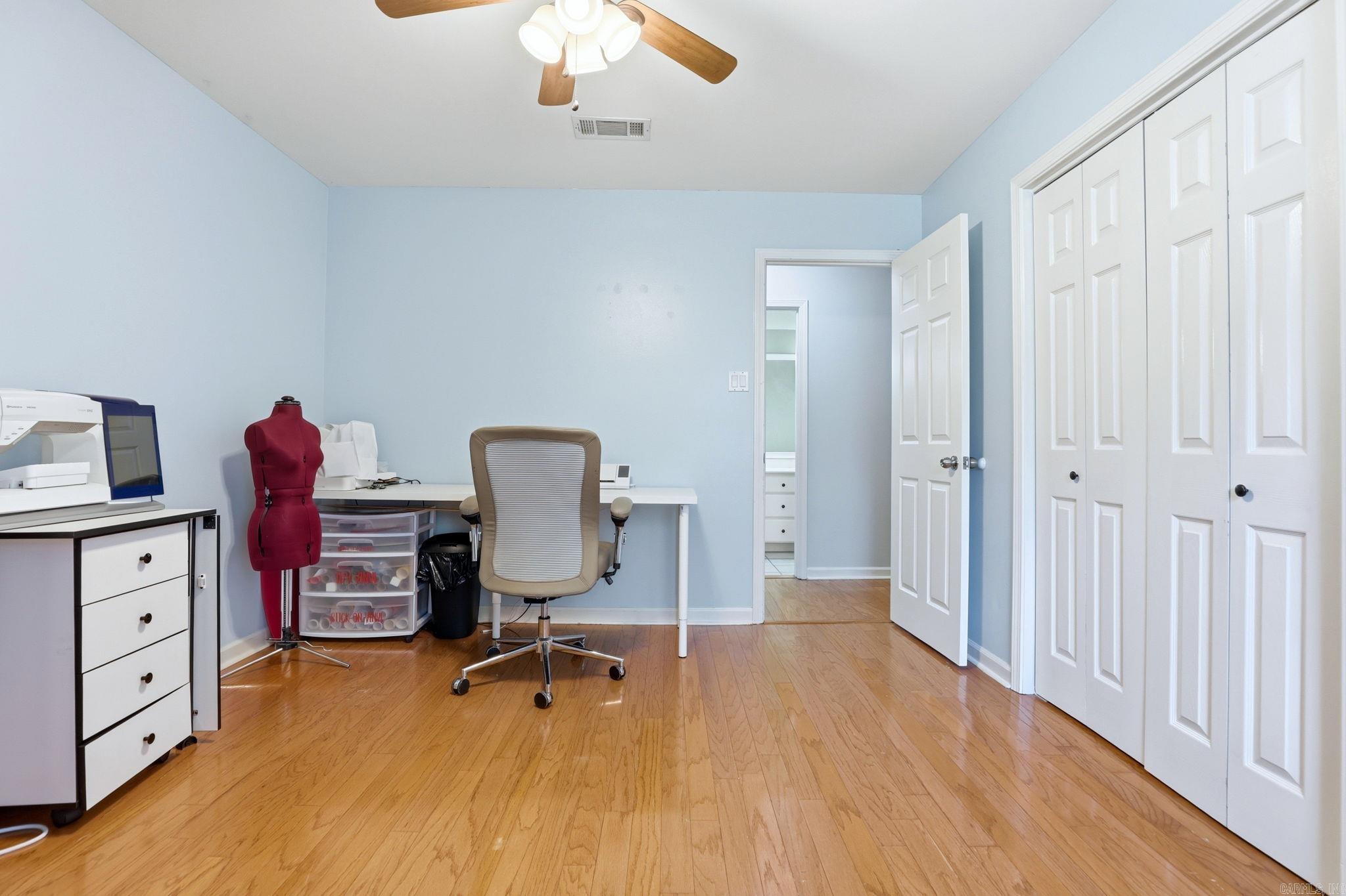 LONGLEA MANOR ADDN - Residential