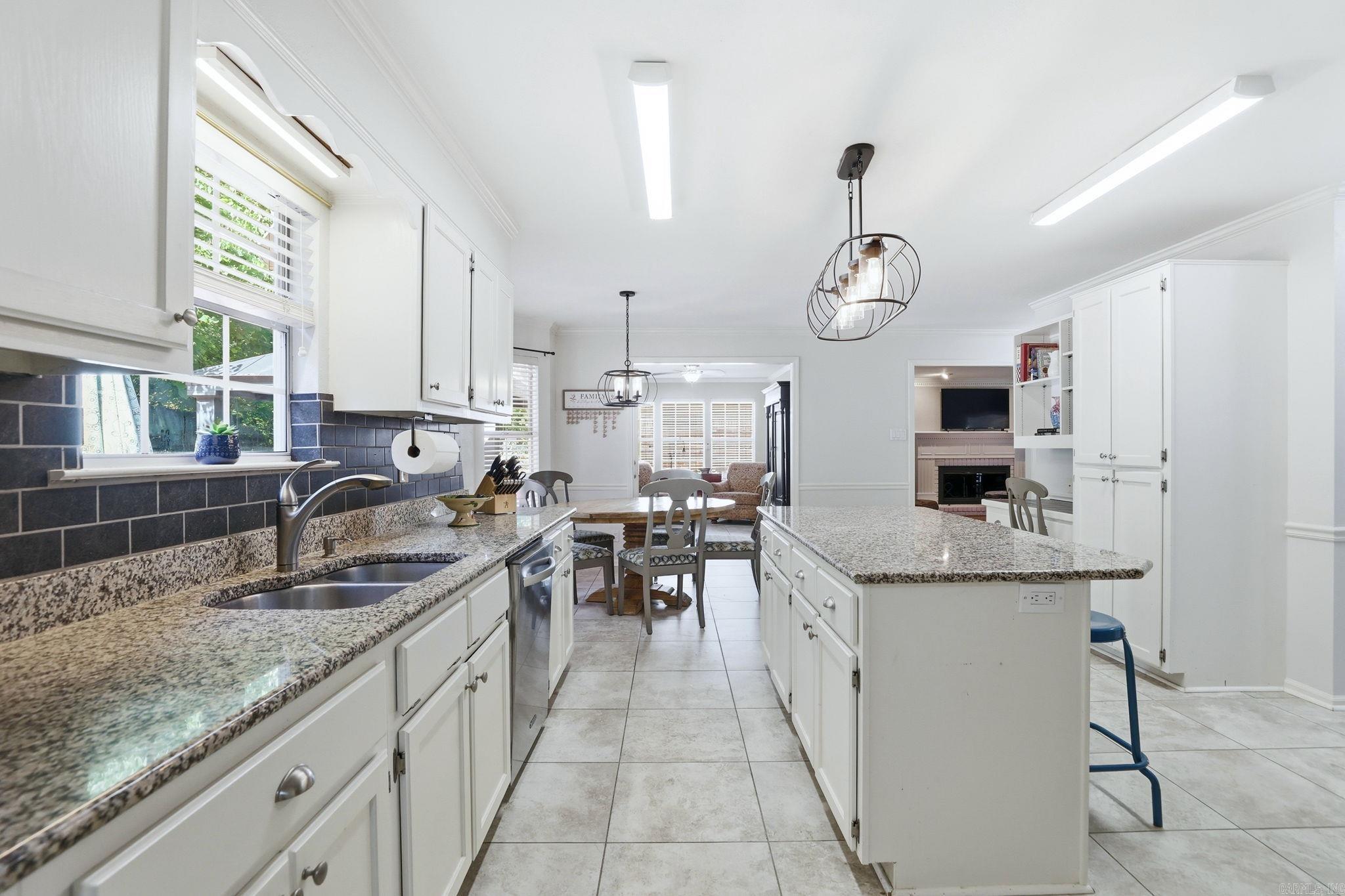 LONGLEA MANOR ADDN - Residential