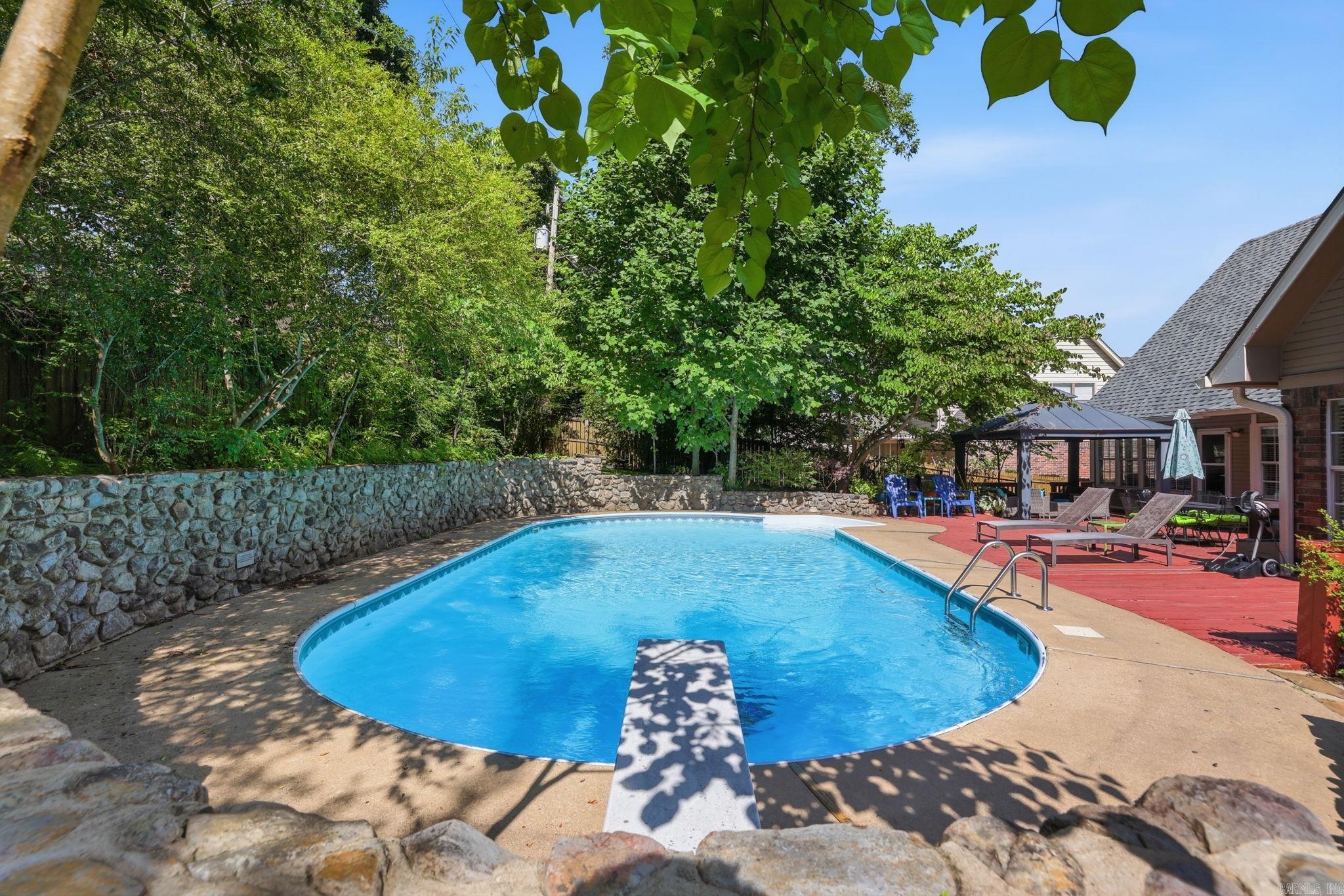 LONGLEA MANOR ADDN - Residential