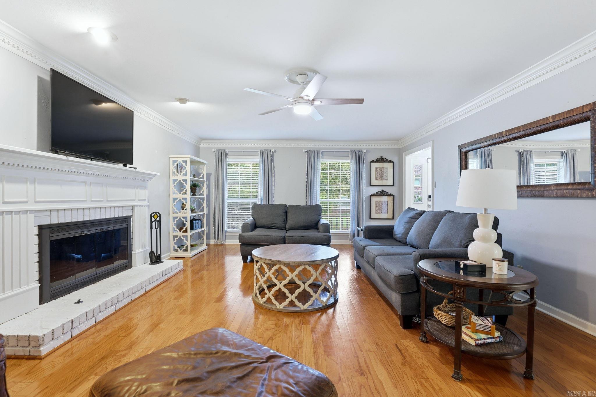 LONGLEA MANOR ADDN - Residential