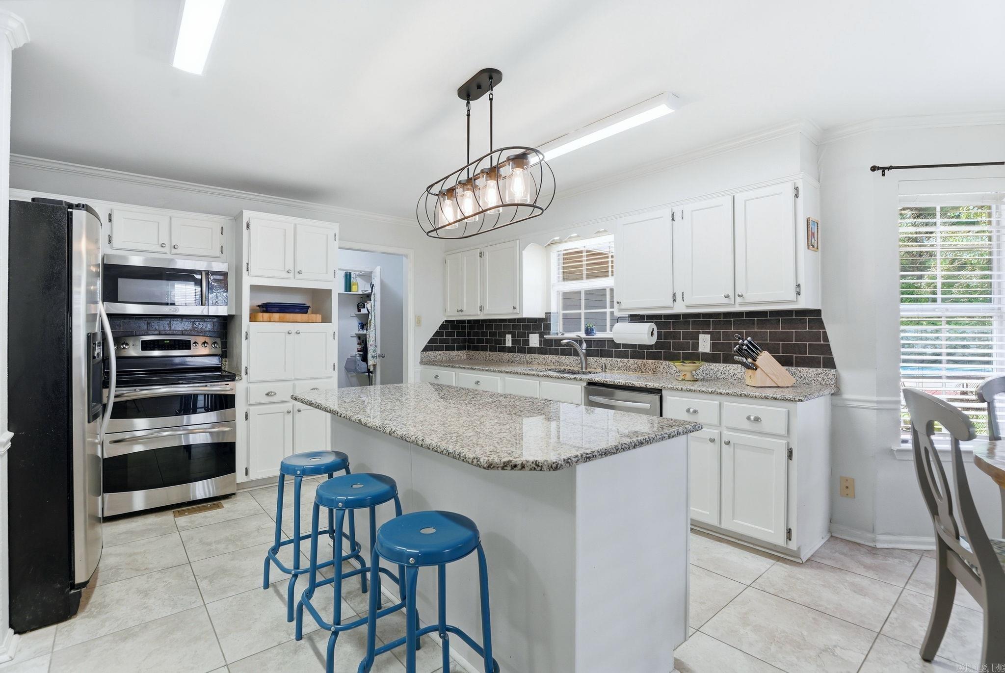 LONGLEA MANOR ADDN - Residential