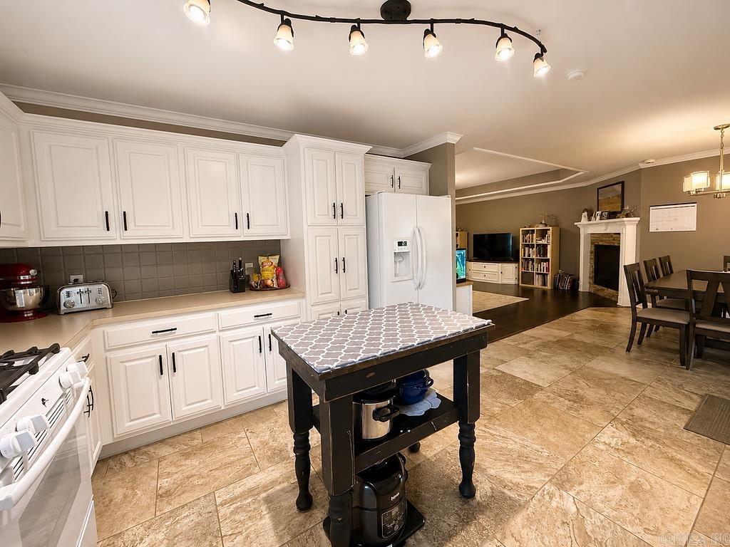 FAIR OAKS - Residential