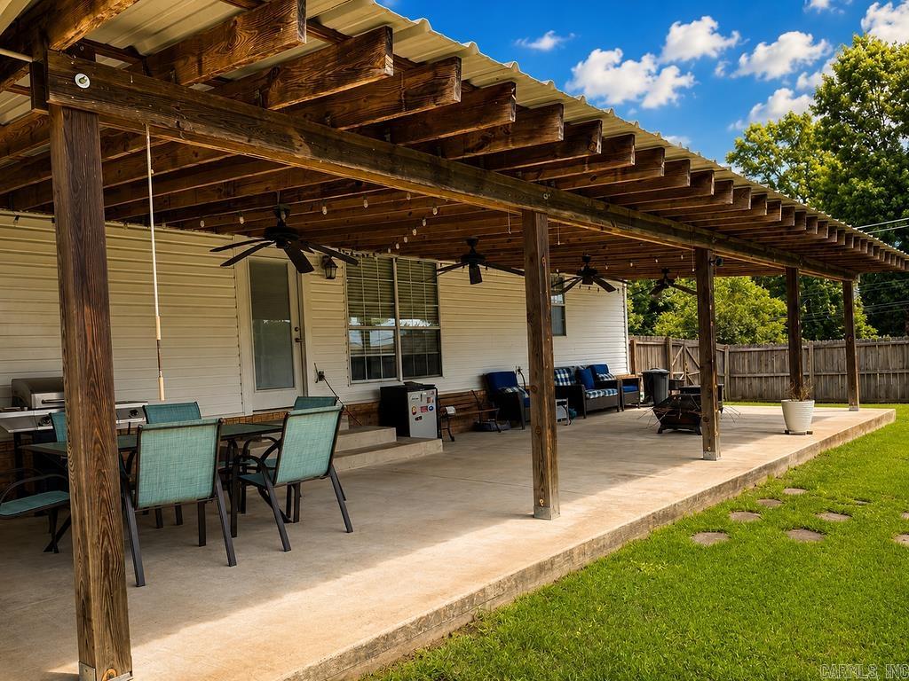 FAIR OAKS - Residential