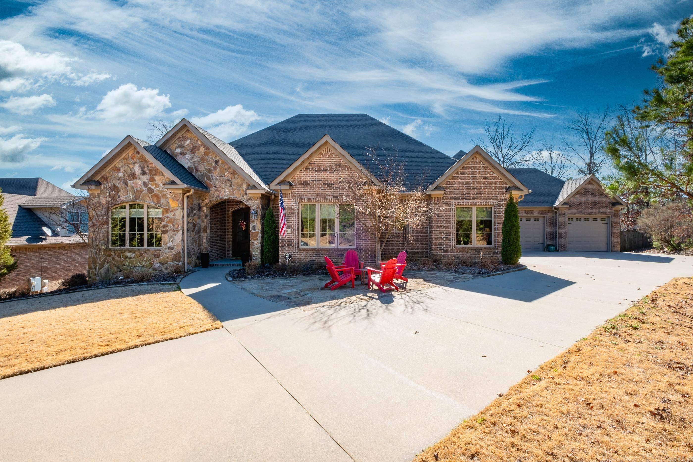 CHENAL VALLEY "MIRAMAR PLACE" - Residential