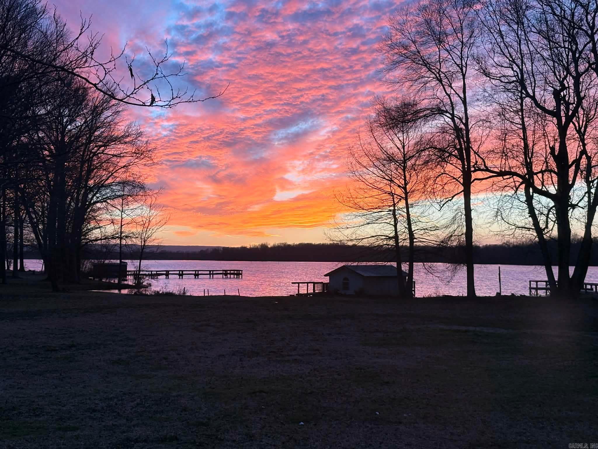 OVERCUP LAKE RESORT - Residential