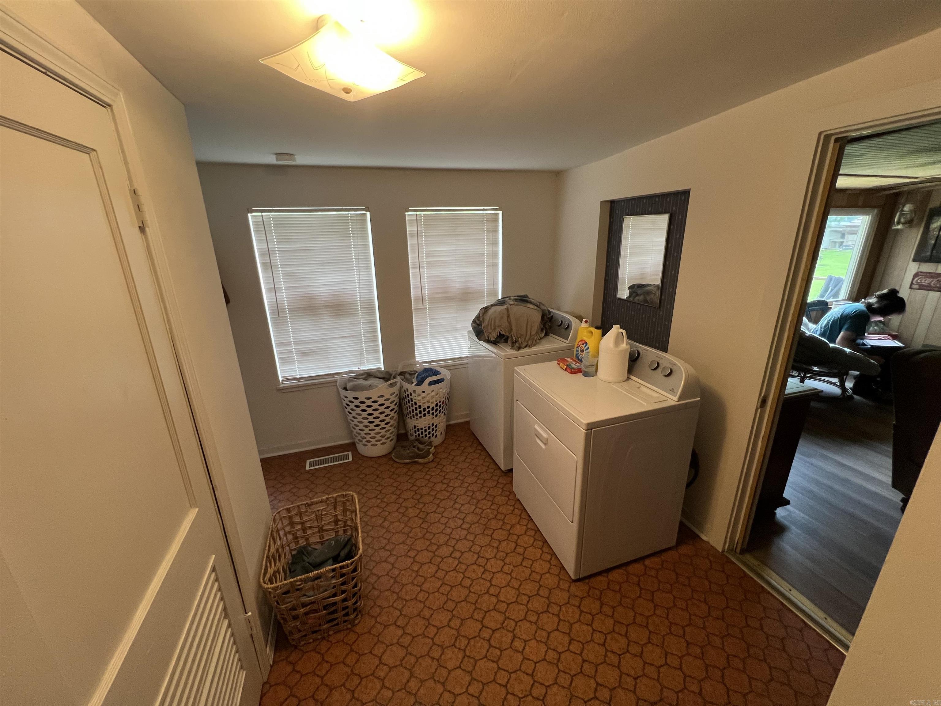 OVERCUP LAKE RESORT - Residential
