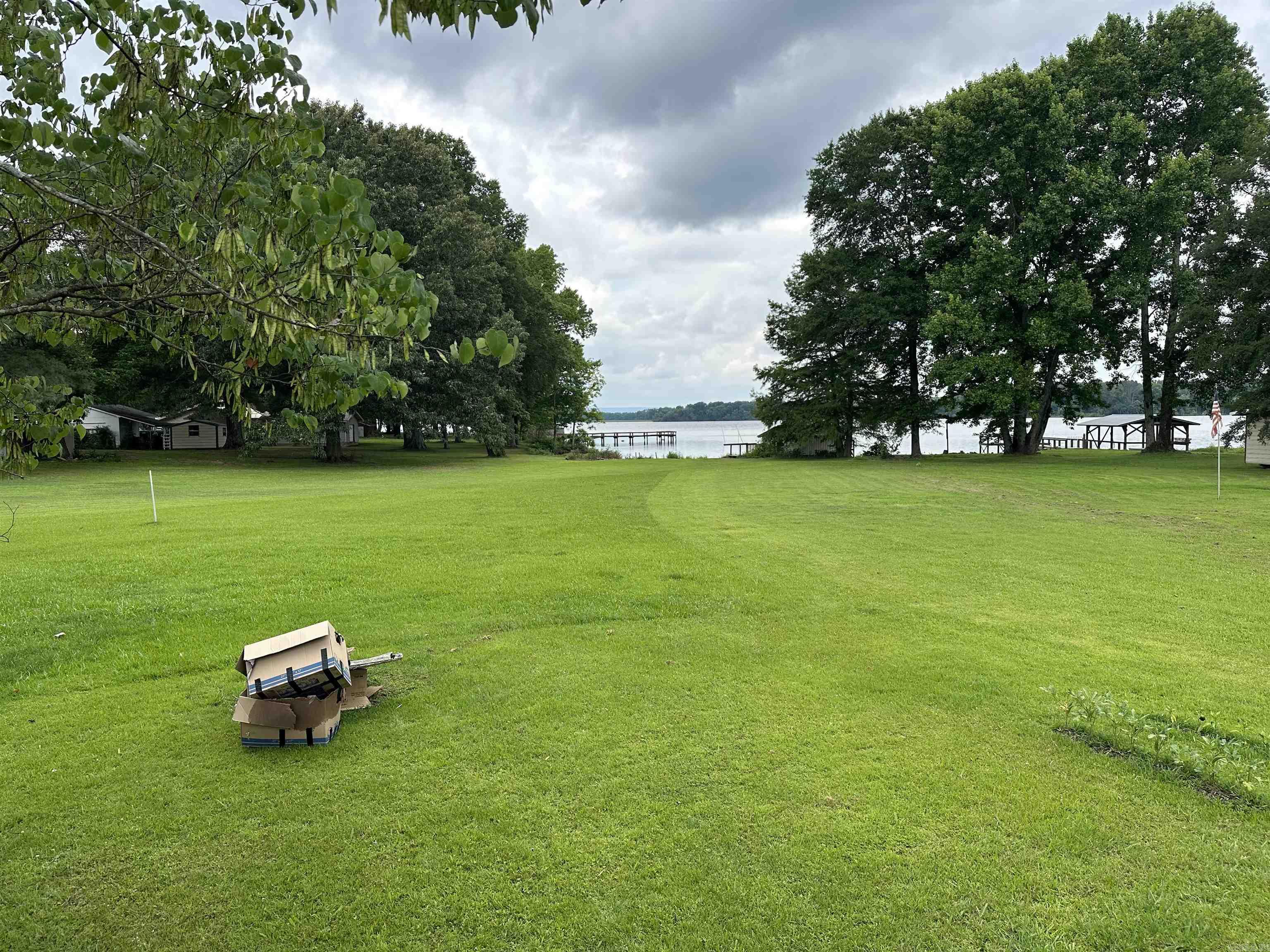 OVERCUP LAKE RESORT - Residential
