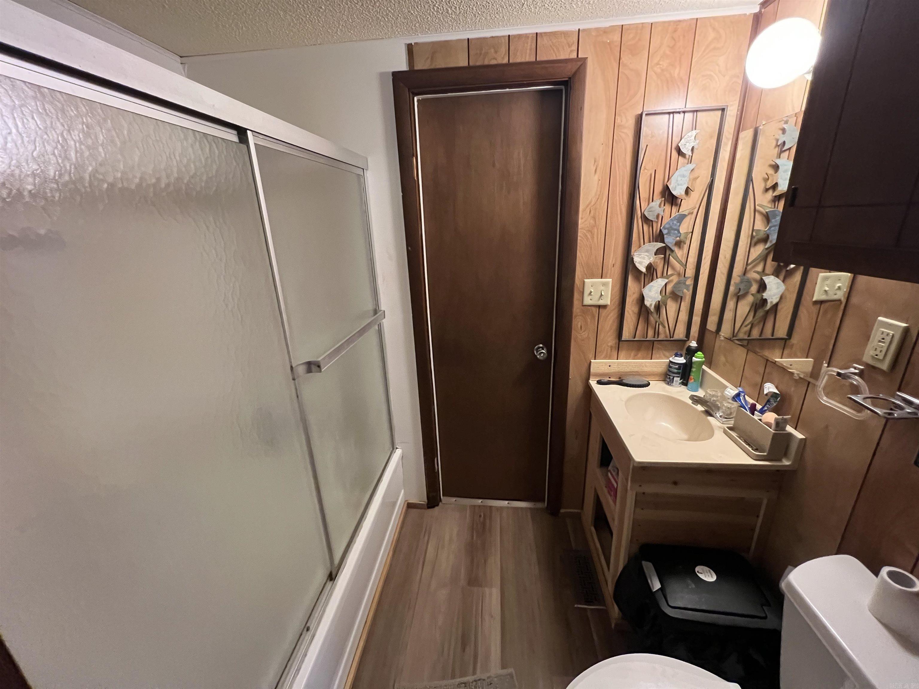 OVERCUP LAKE RESORT - Residential