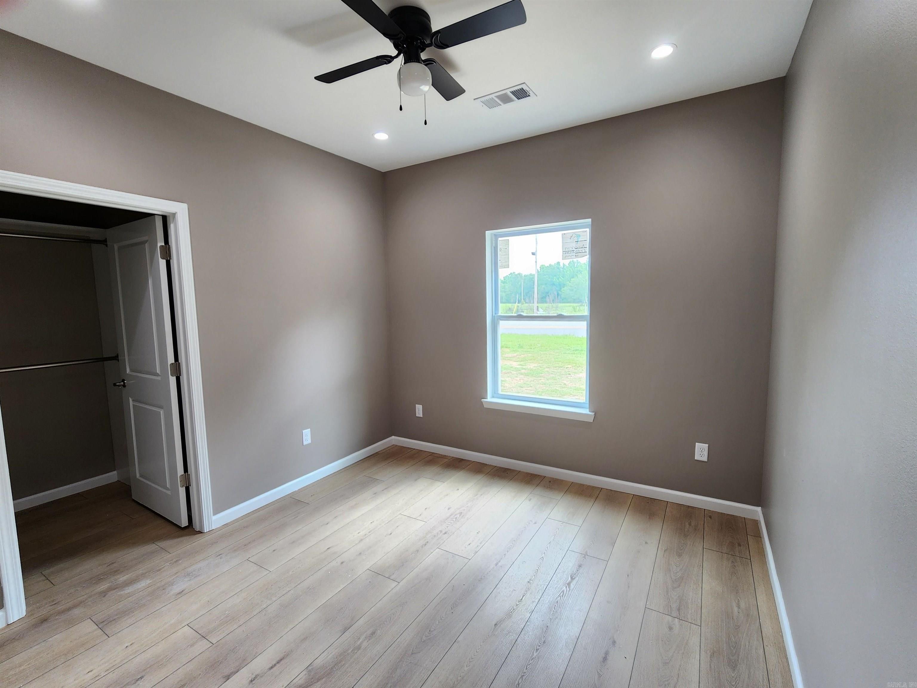 BAKER'S FIELD - Residential