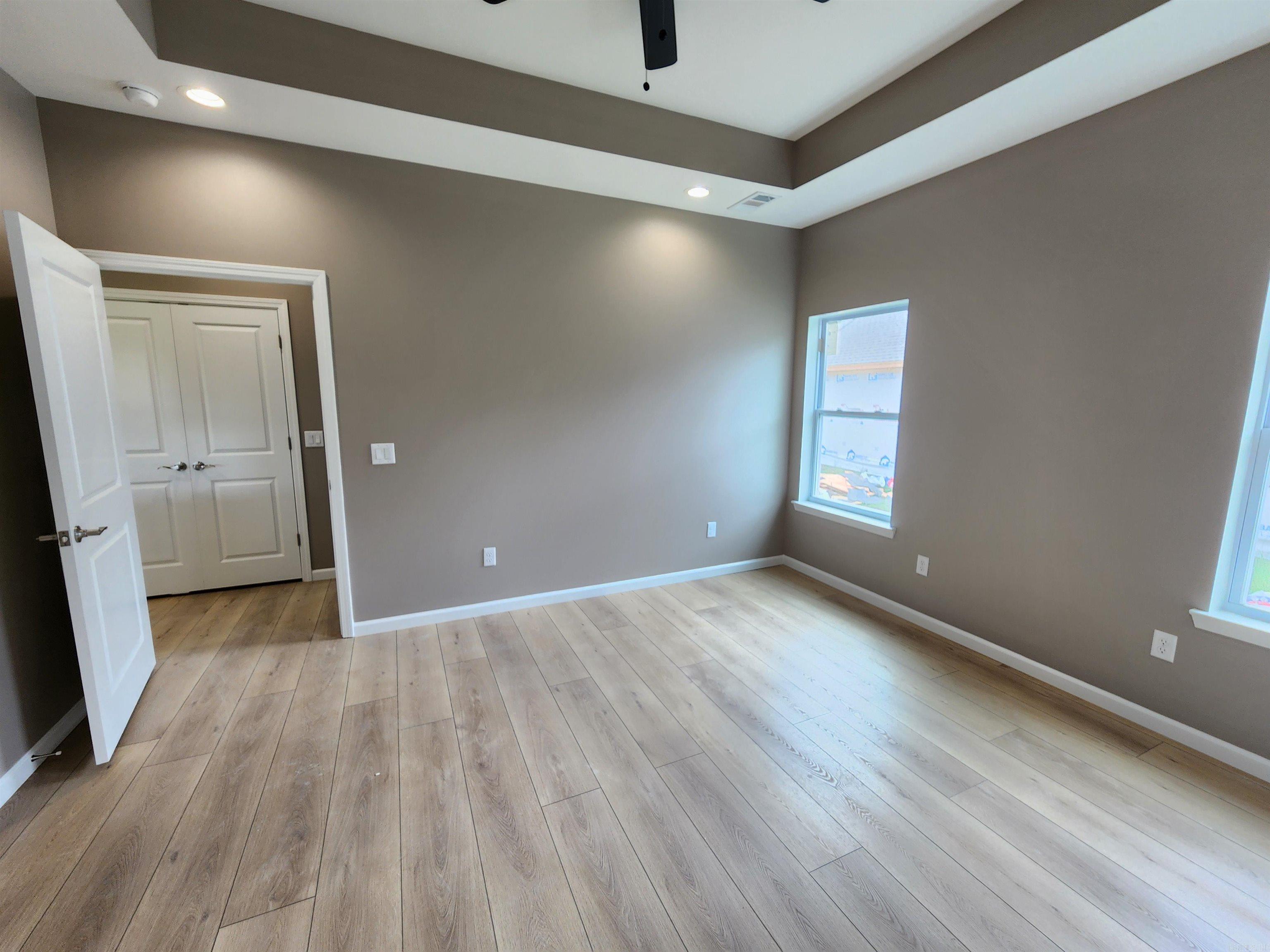 BAKER'S FIELD - Residential
