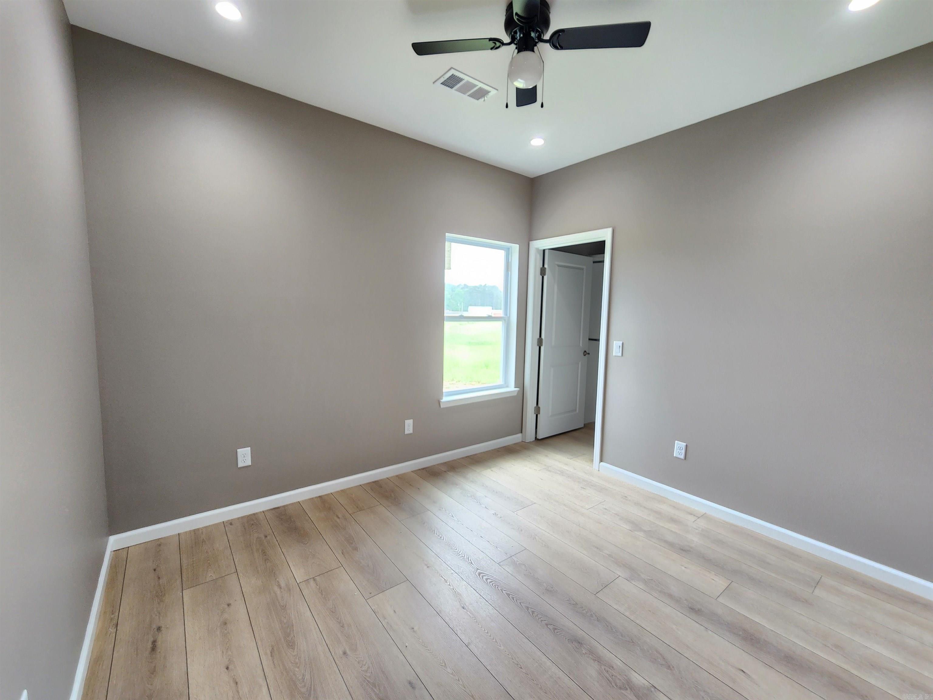 BAKER'S FIELD - Residential