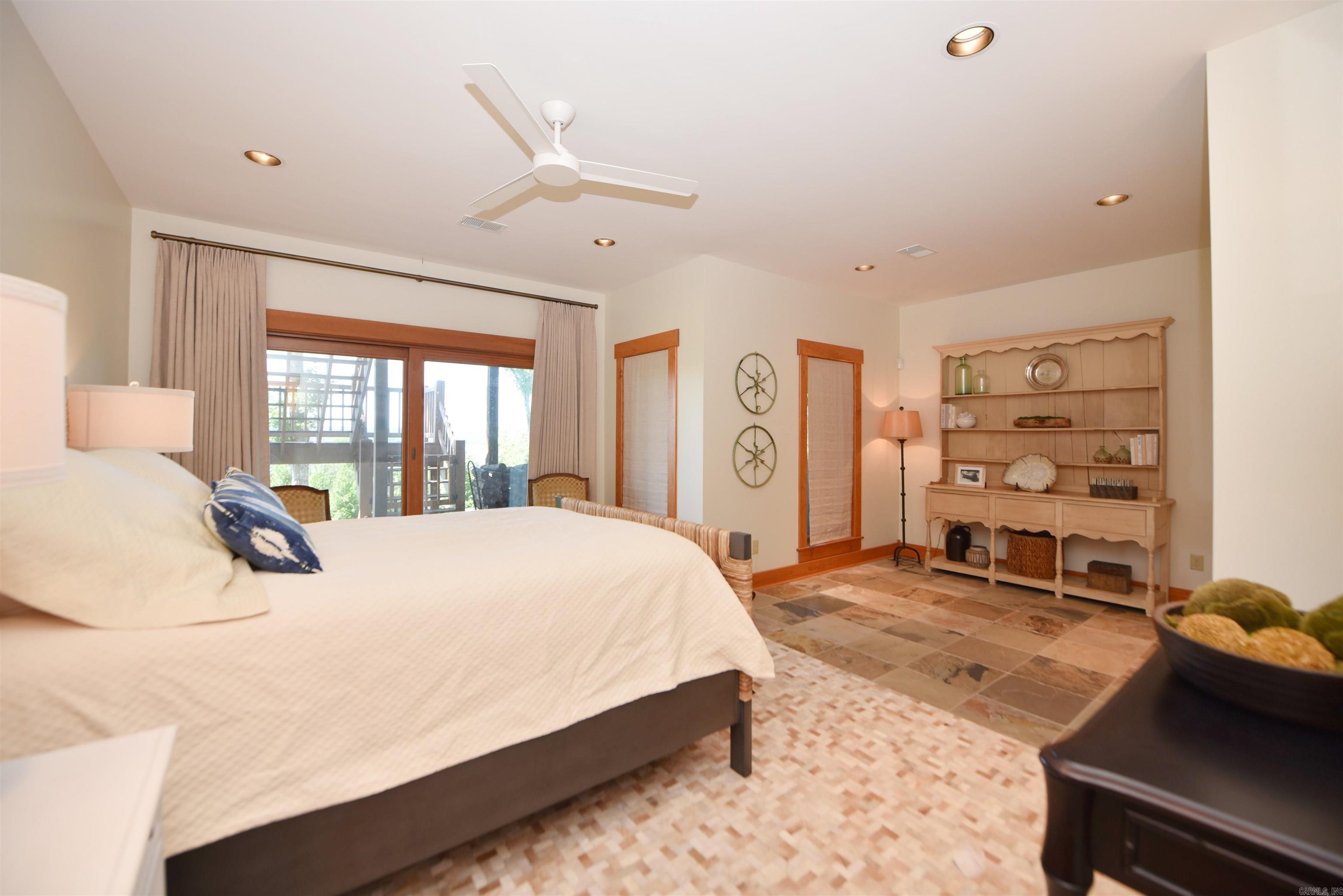 GRAND VIEW ESTATES - Residential