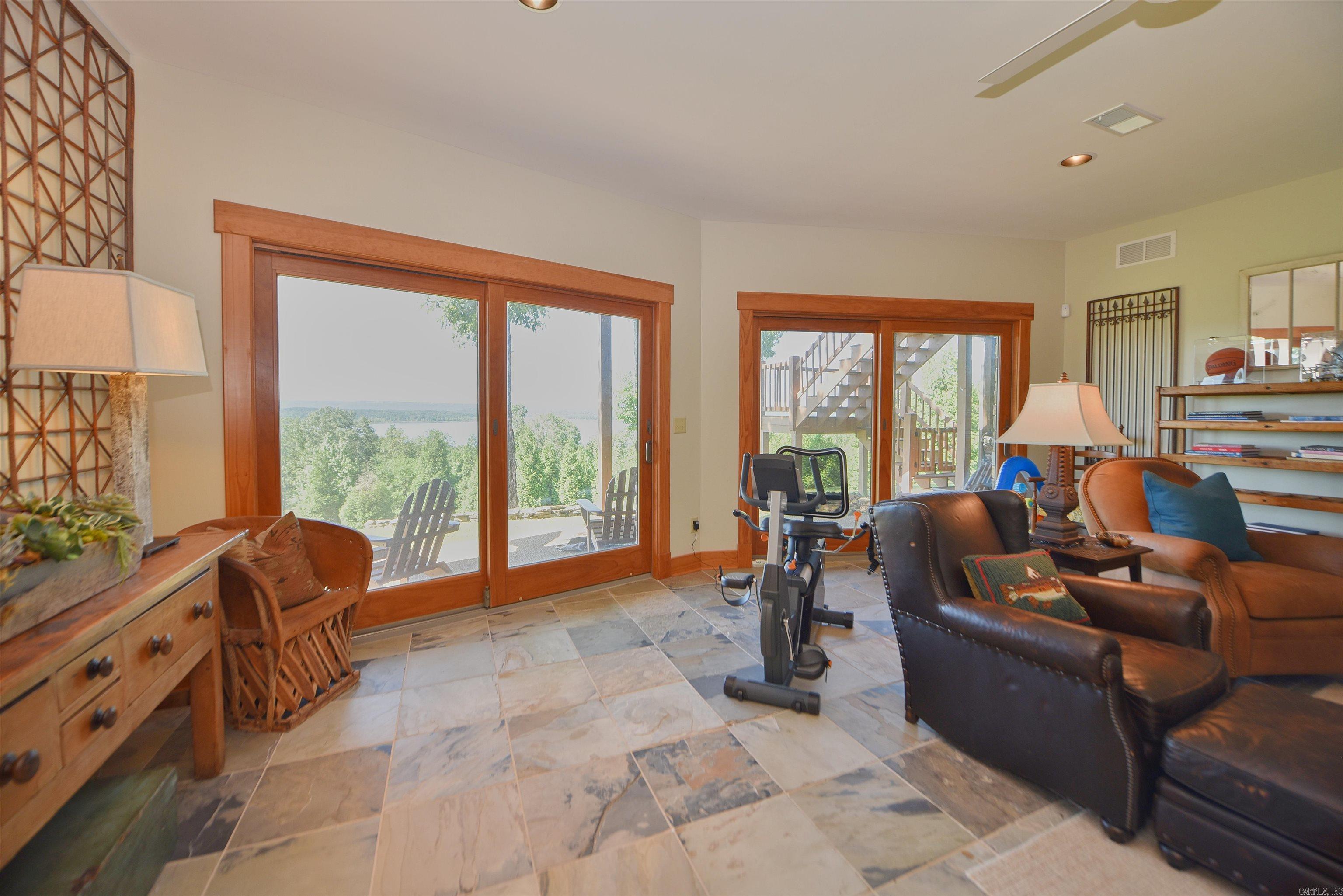 GRAND VIEW ESTATES - Residential