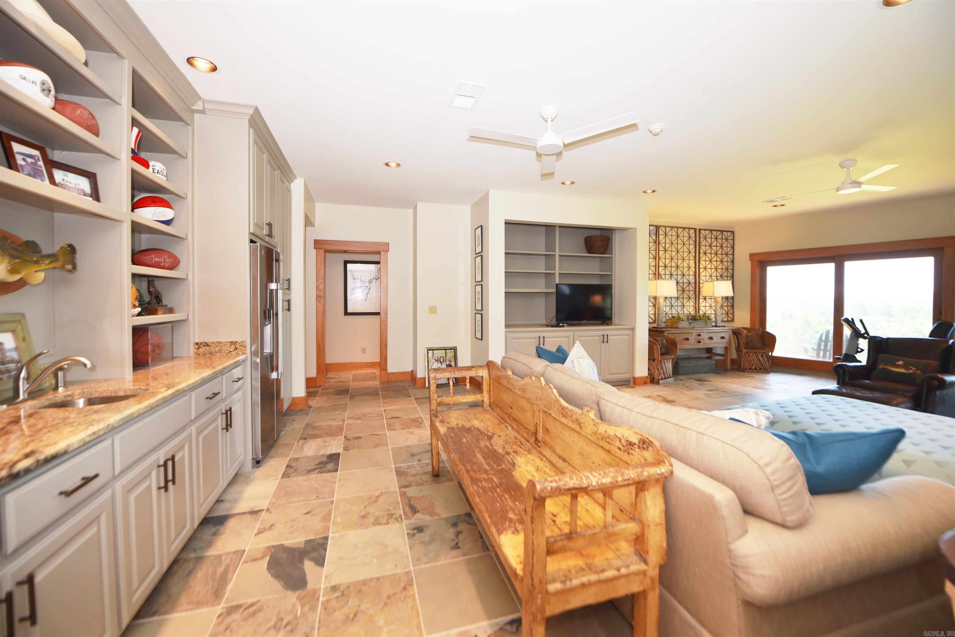 GRAND VIEW ESTATES - Residential
